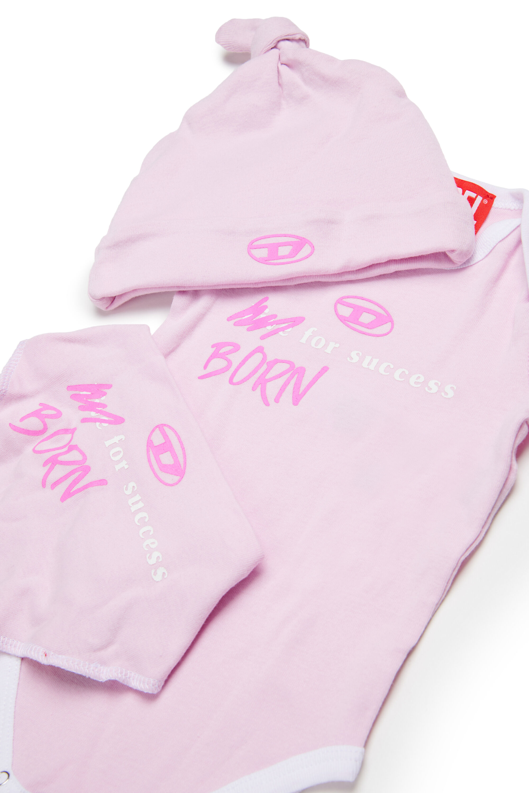 Diesel - URMASBOX-NB, Set de regalo para recién nacidos Born For Success Unisex in Rosa - 3