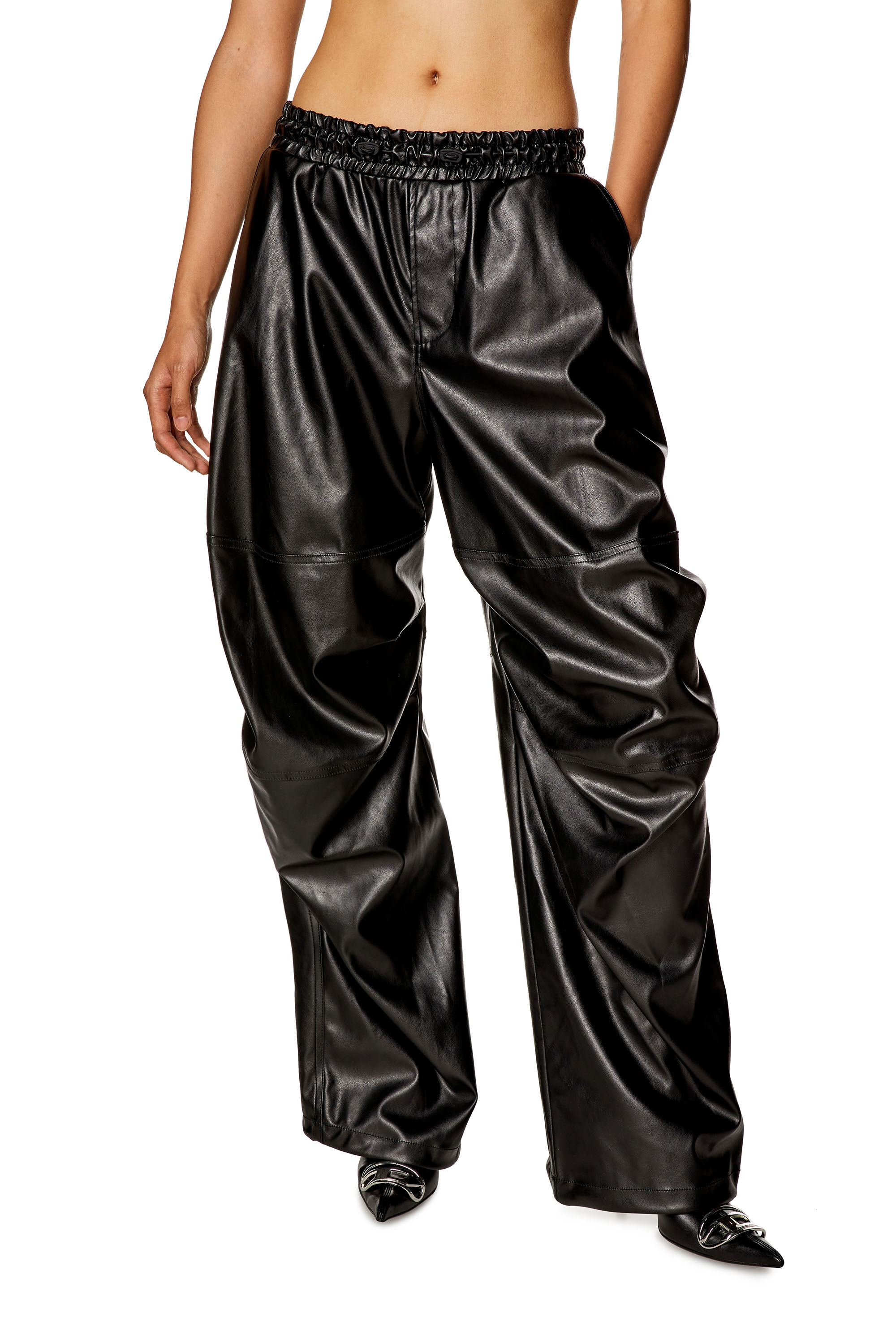 Women's Oversized cargo pants in coated fabric | Black | Diesel