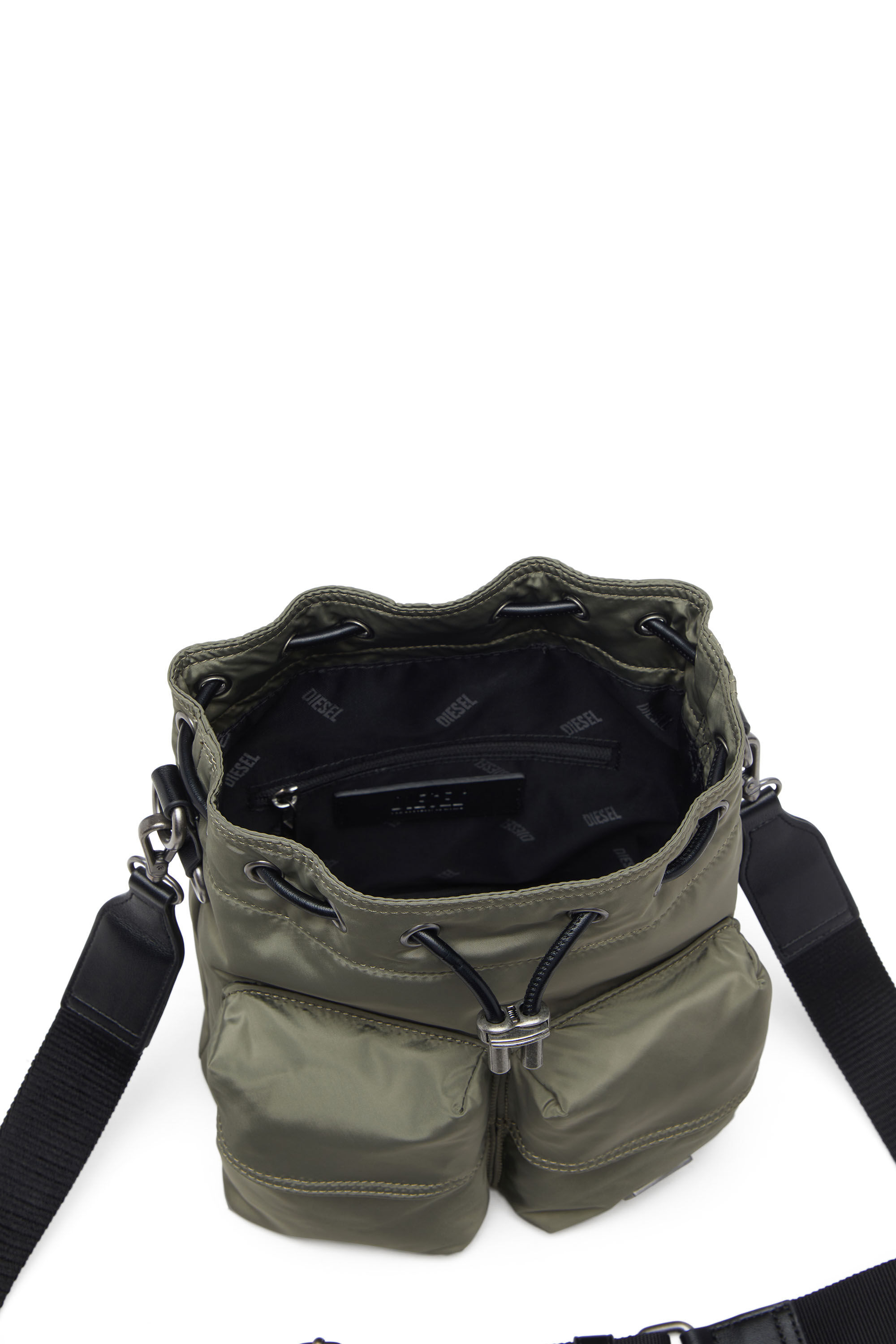 Diesel - MULTI-PKTS BUCKET X, Multi-Pkts-Bolso tipo cubo multibolsillo en tejido recubierto utility Unisex in Verde - 2