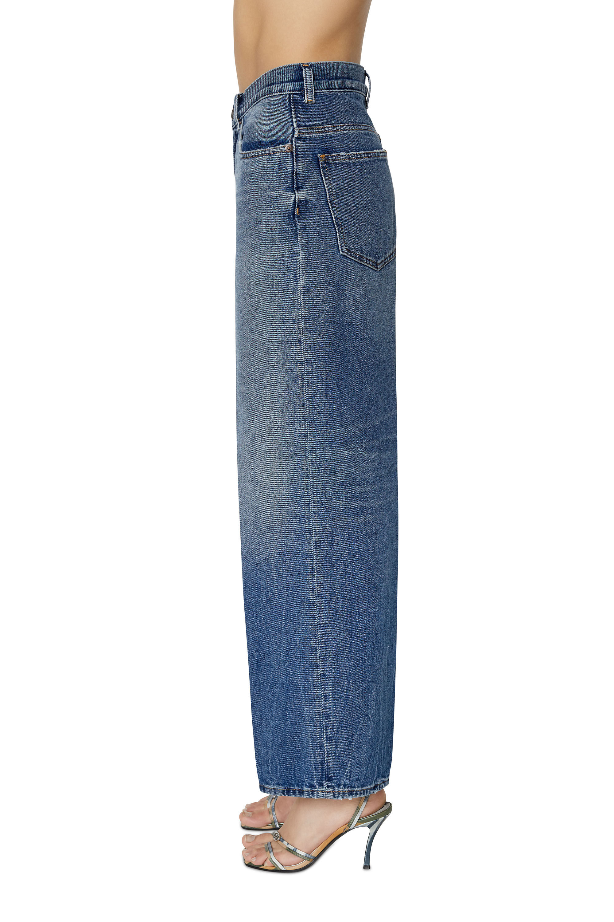 Diesel - 2000 Widee 09E03 Bootcut and Flare Jeans, Azul medio - Image 6