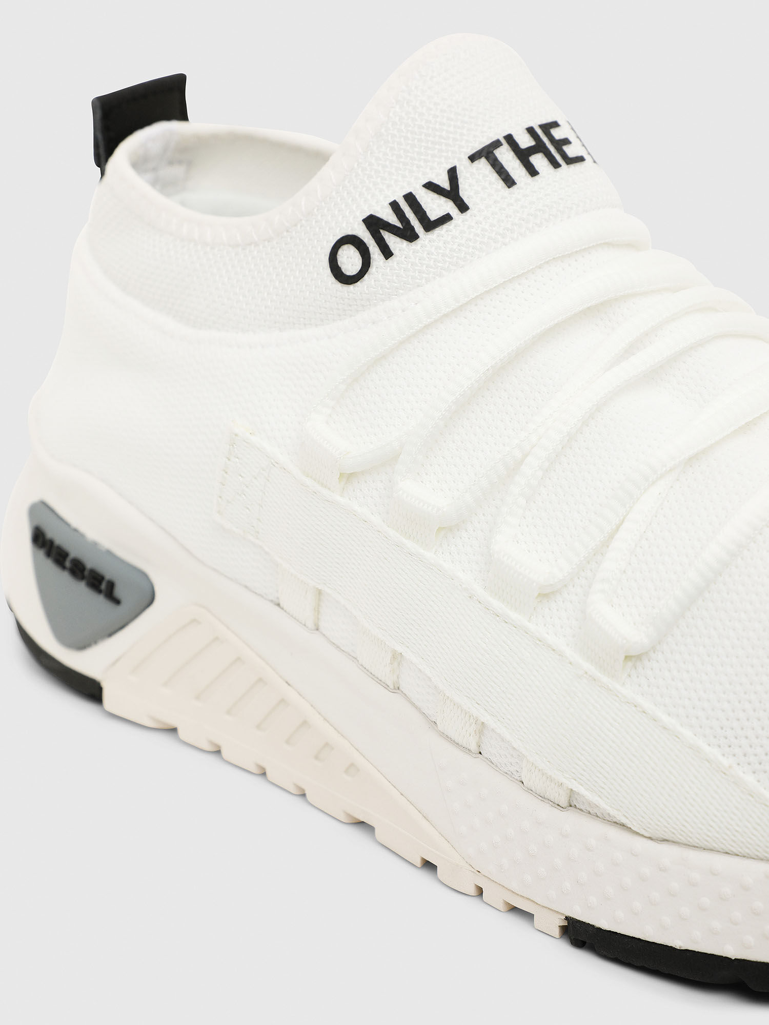 Tenis diesel only the brave outlet