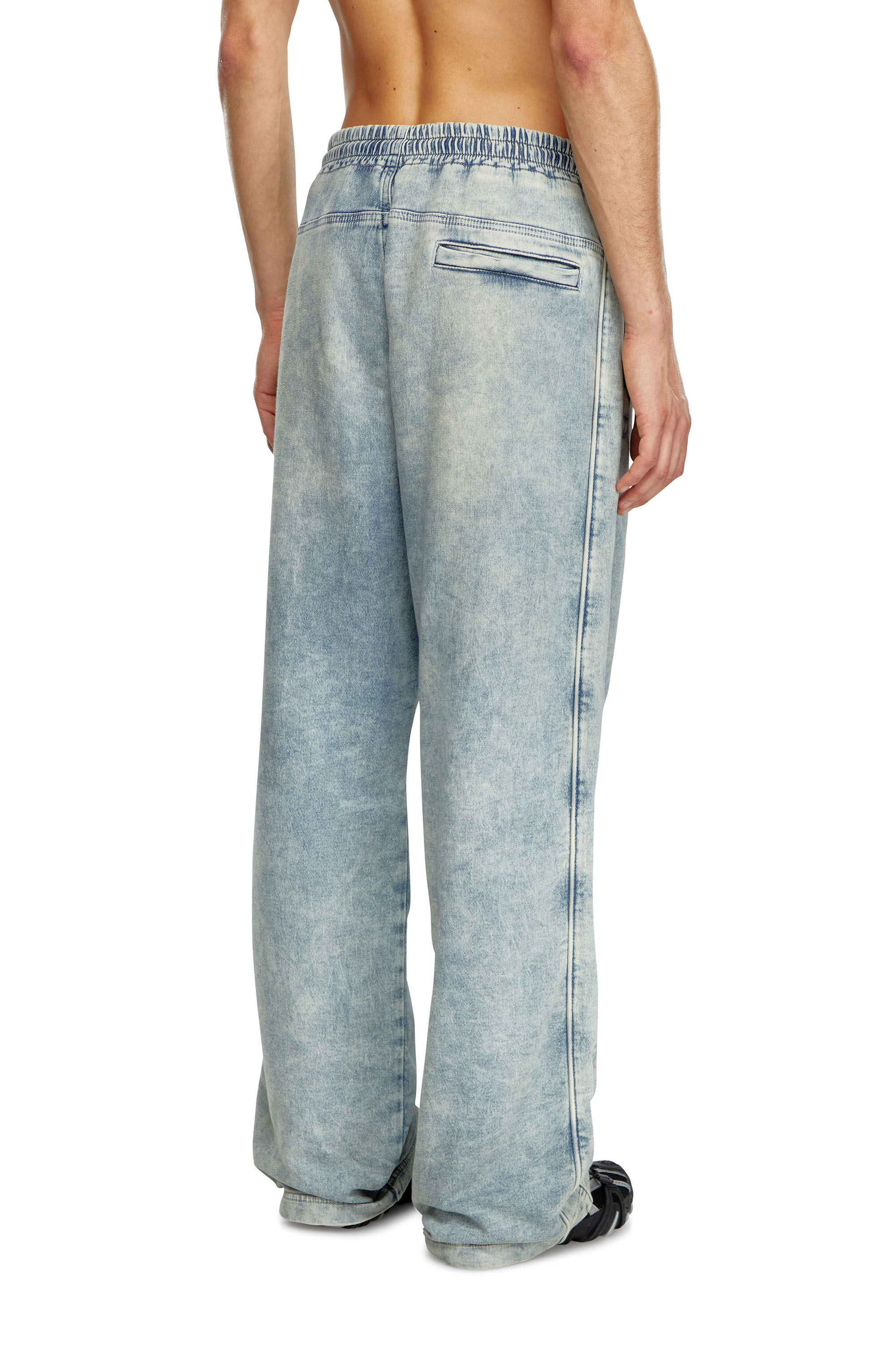 Diesel - Relaxed D-Martyans Track Denim 068LU Hombre, Azul Claro - 4