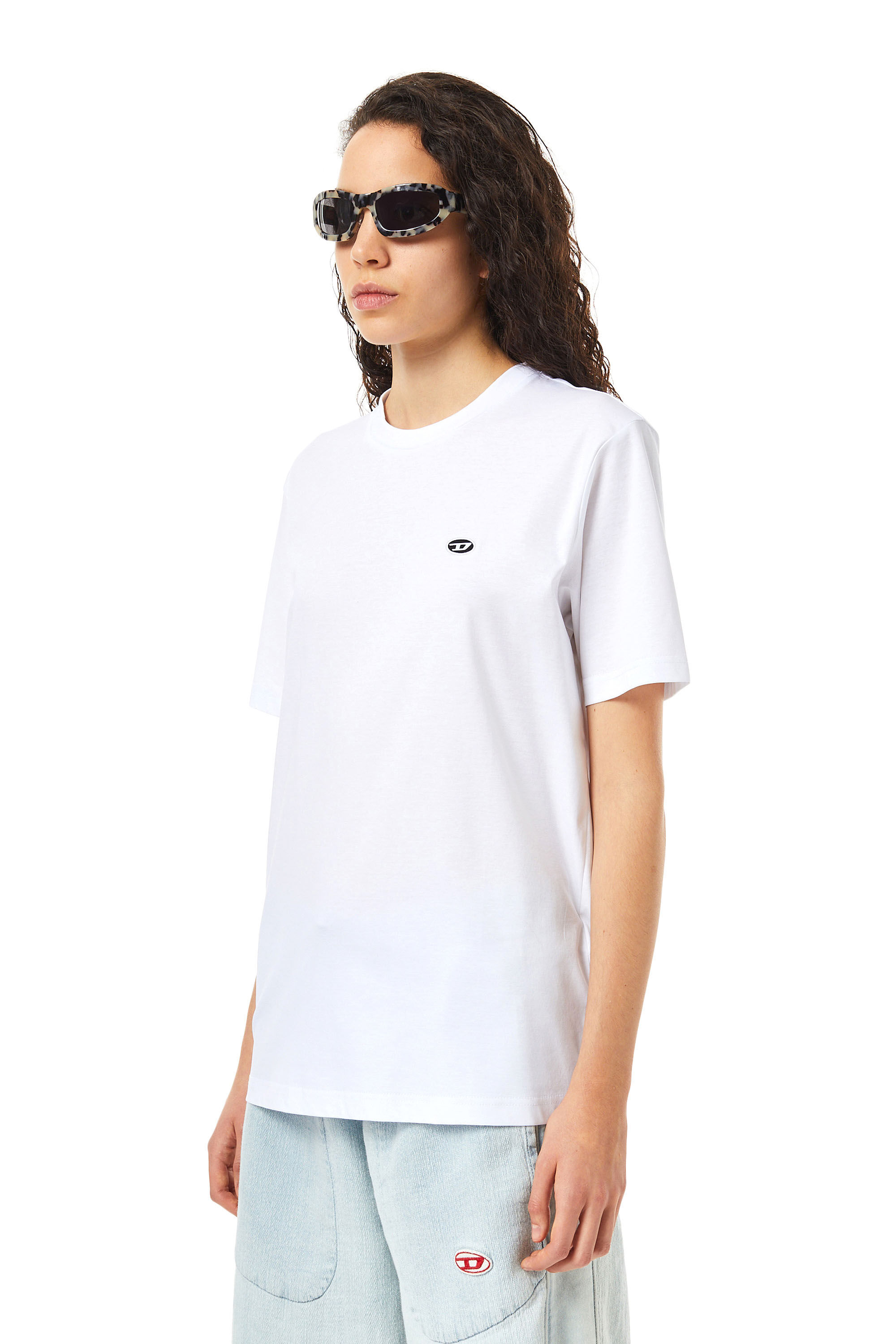 Diesel - T-JUST-DOVAL-PJ, Camiseta con parche ovalado Mujer in Blanco - 6