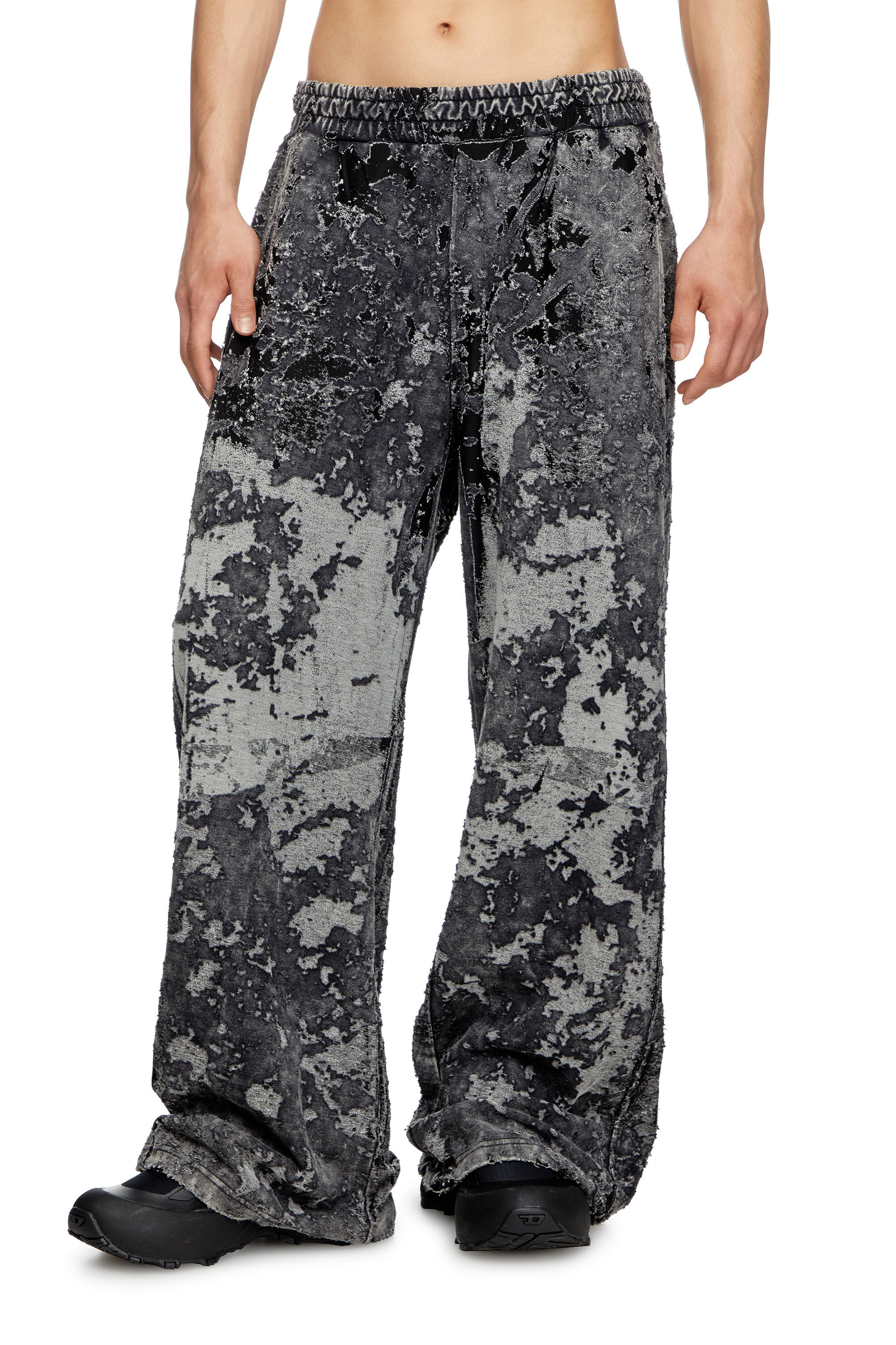 Diesel - P-MARTIS-SHOW, Pantalones deportivos con técnica de burn-out y efecto de camuflaje Hombre in Negro - 3