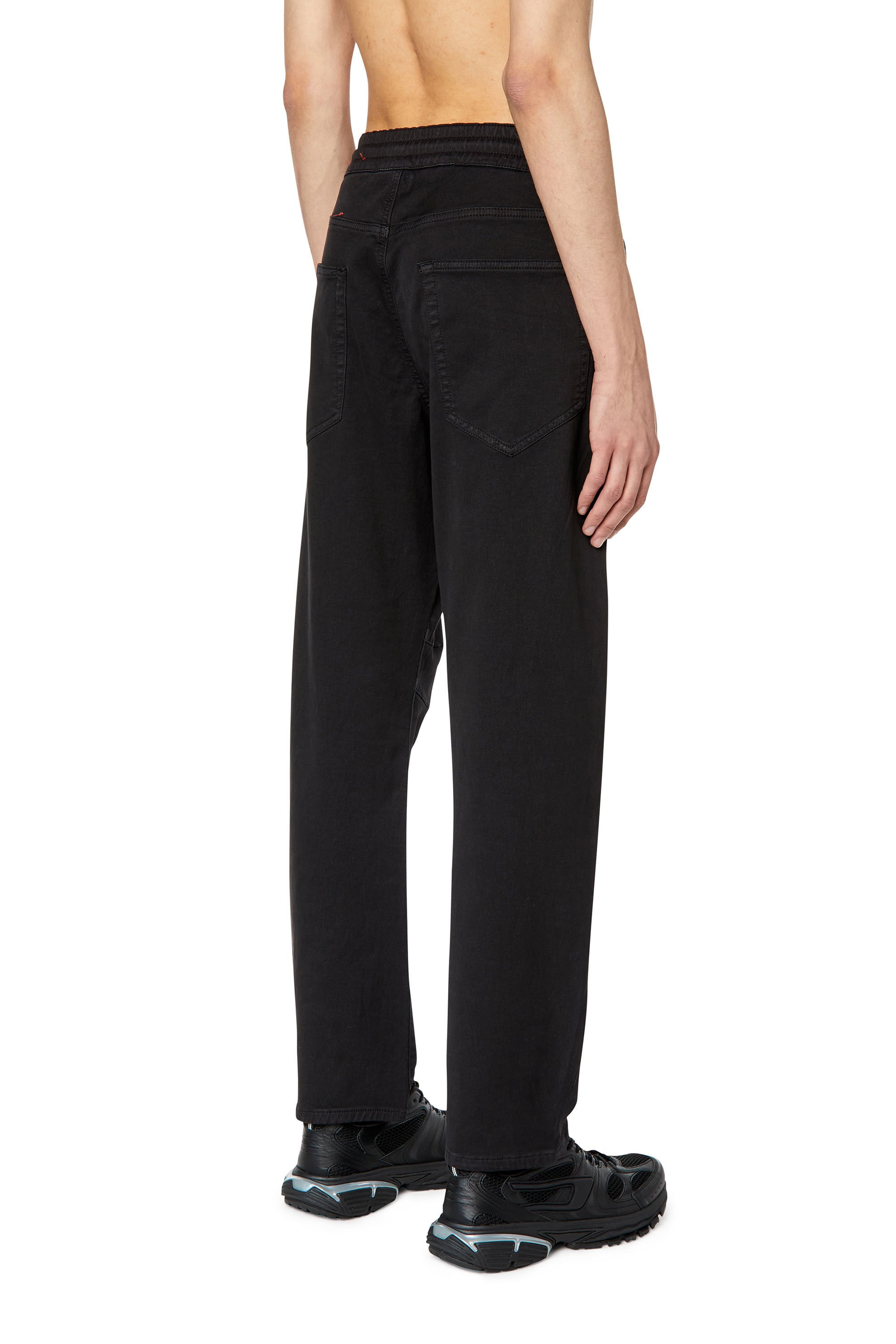 Diesel - Tapered 2040 D-Amage Joggjeans® 068DY, Negro - Image 4