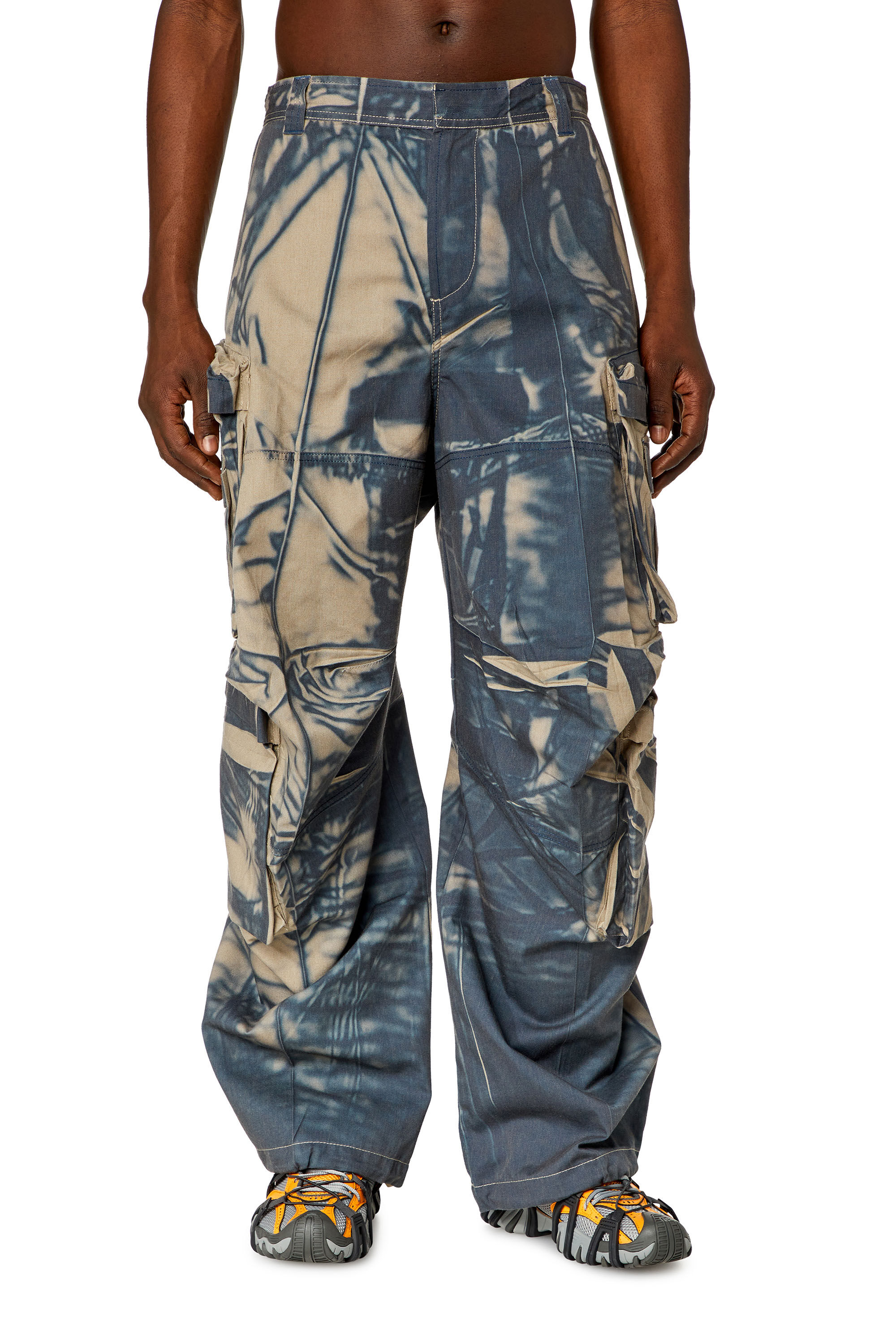 Men's Cargo pants with creased-effect print | Multicolor