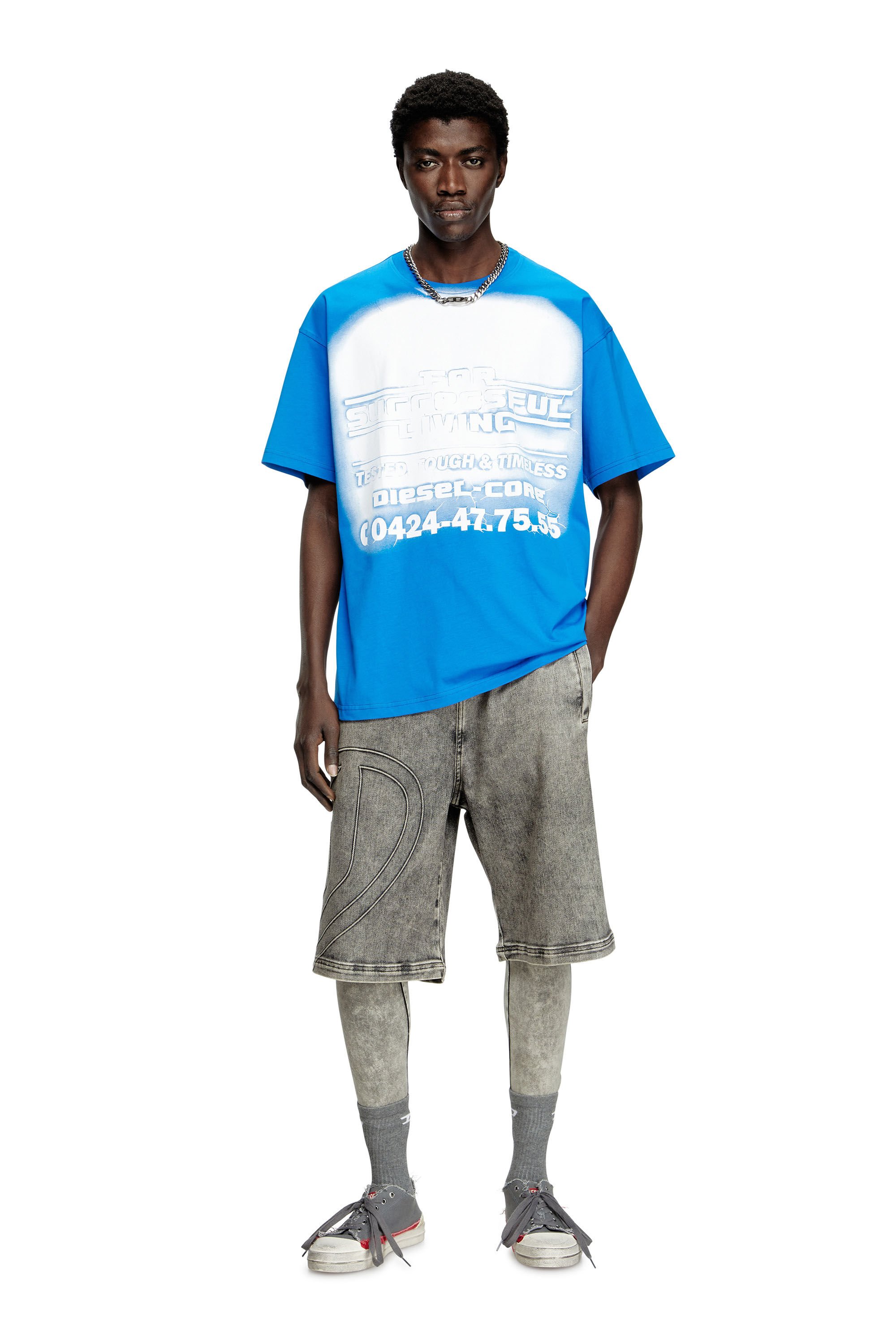 Diesel - T-BOXT-R15, Camiseta con gráfico de logotipo exagerado Hombre in Azul marino - 1