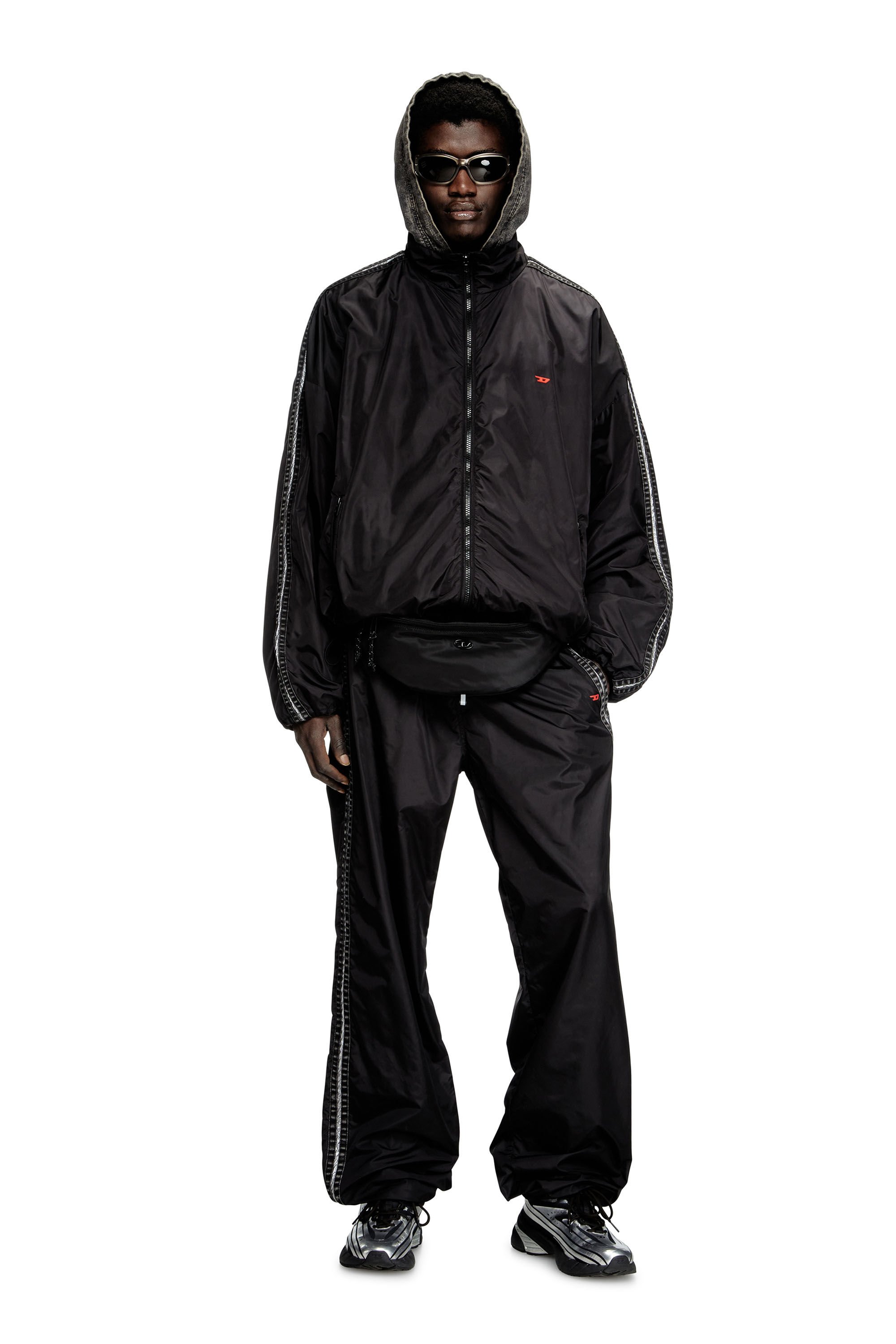 Diesel - J-CARON, Chaqueta deportiva en nylon con bandas de denim Hombre in Negro - 1