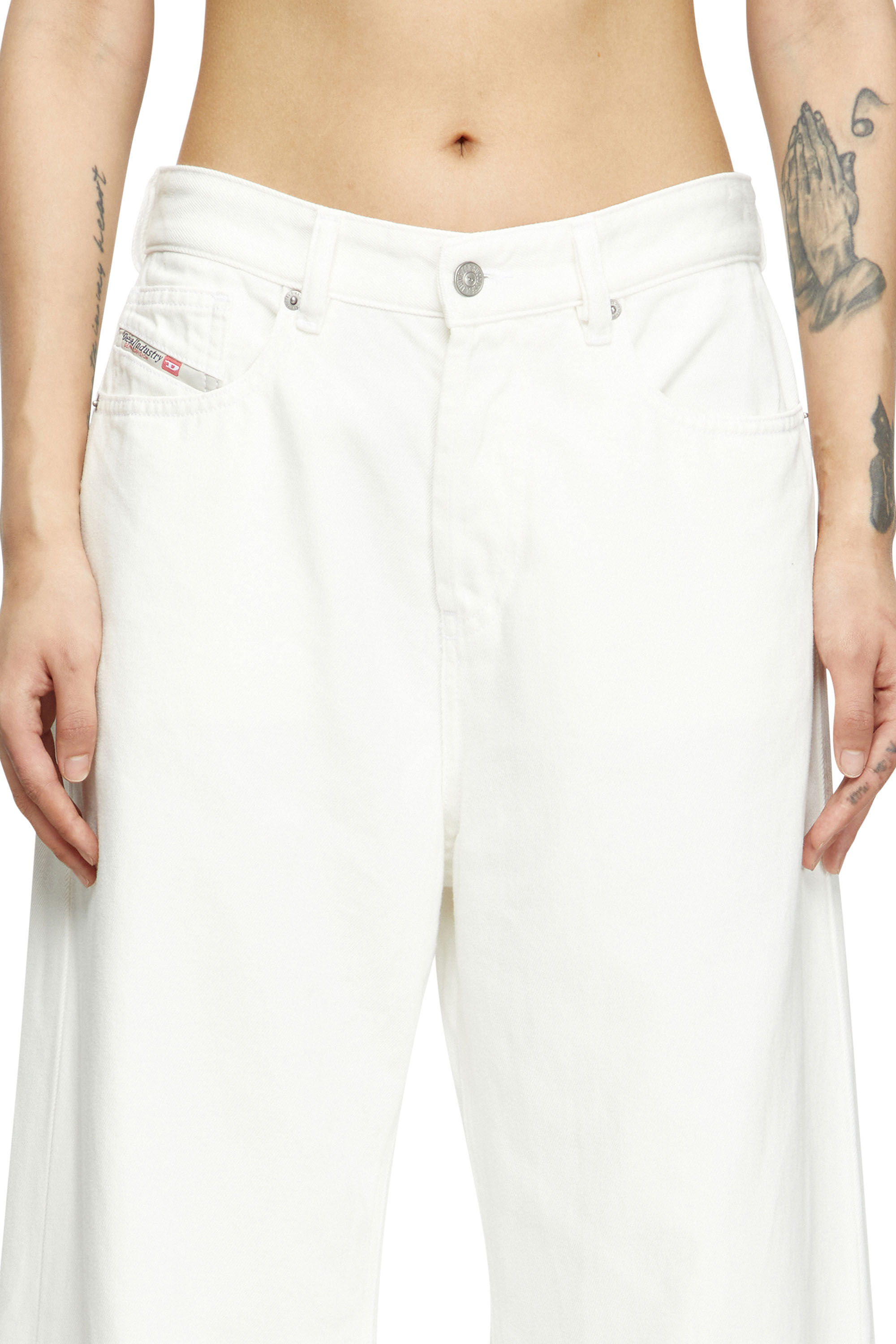 ディーゼル リラックスジーンズ 1996 D-Sire ホワイト Women's Puddle Relaxed Jeans | White | Diesel 1996 D-Sire