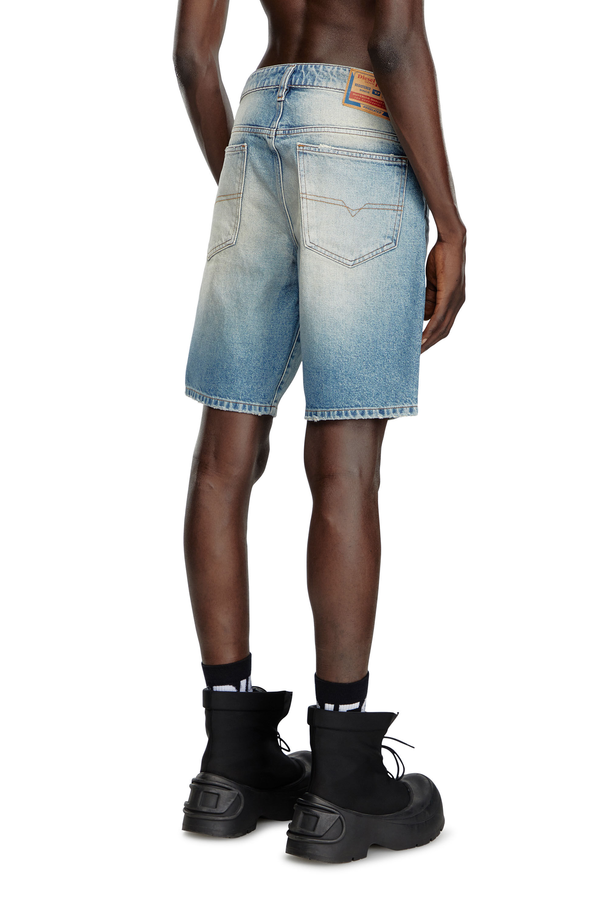 Diesel - D-FIN, Pantalones cortos vaqueros slim Hombre in Azul marino - 5