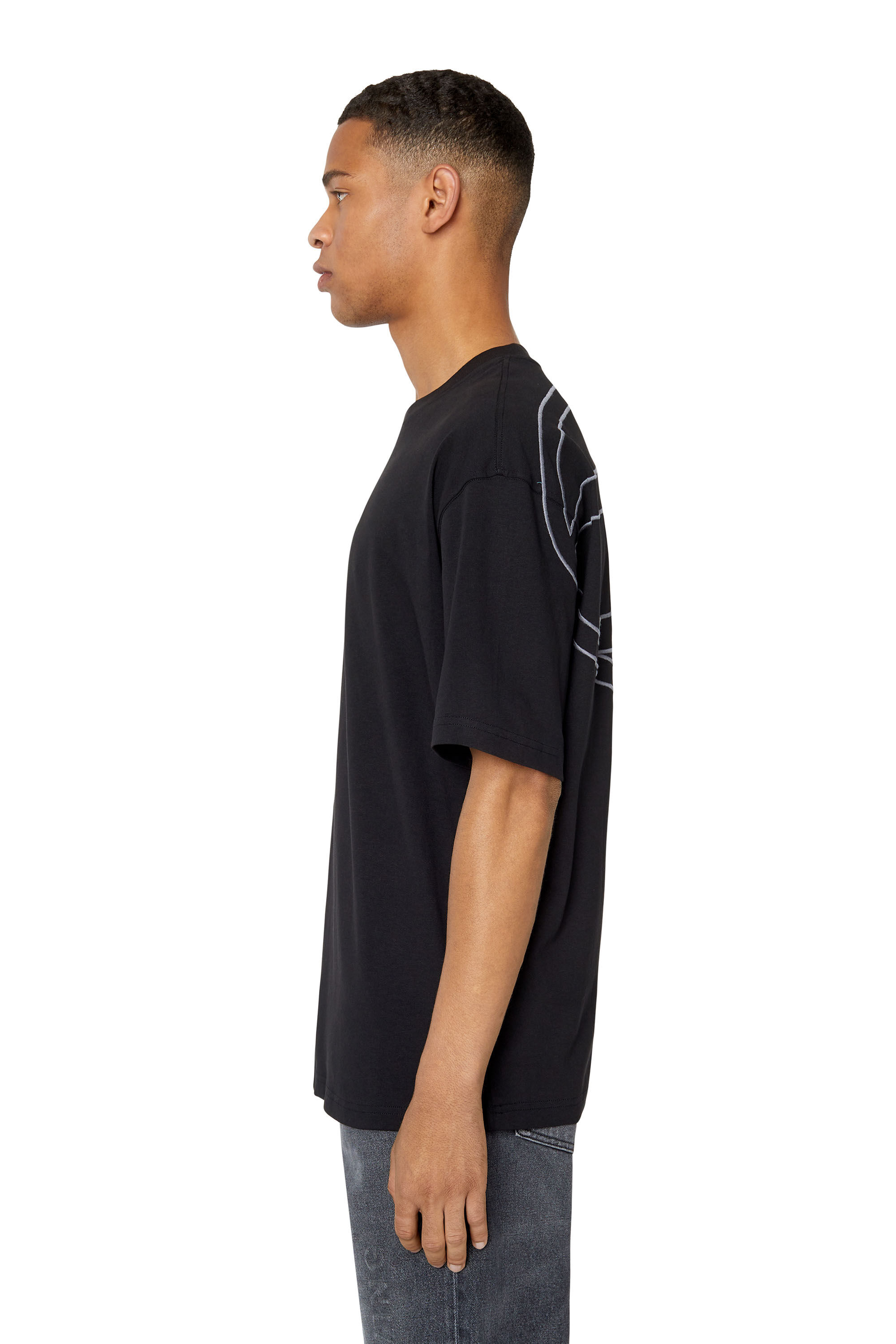 Diesel ★新作 T-Boggy-Megoval-D Tシャツ ★関税/送料込 T-BOGGY-MEGOVAL Man: T-shirt with back maxi D logo | Diesel