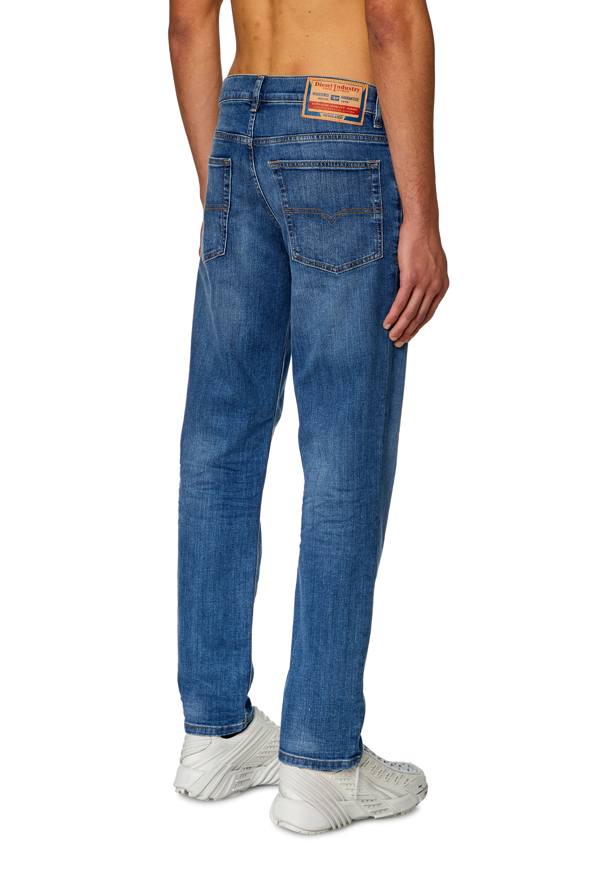 Diesel - Tapered Jeans 2023 D-Finitive 0KIAL, Hombre Tapered Jeans - 2023 D-Finitive in Azul marino - Image 3