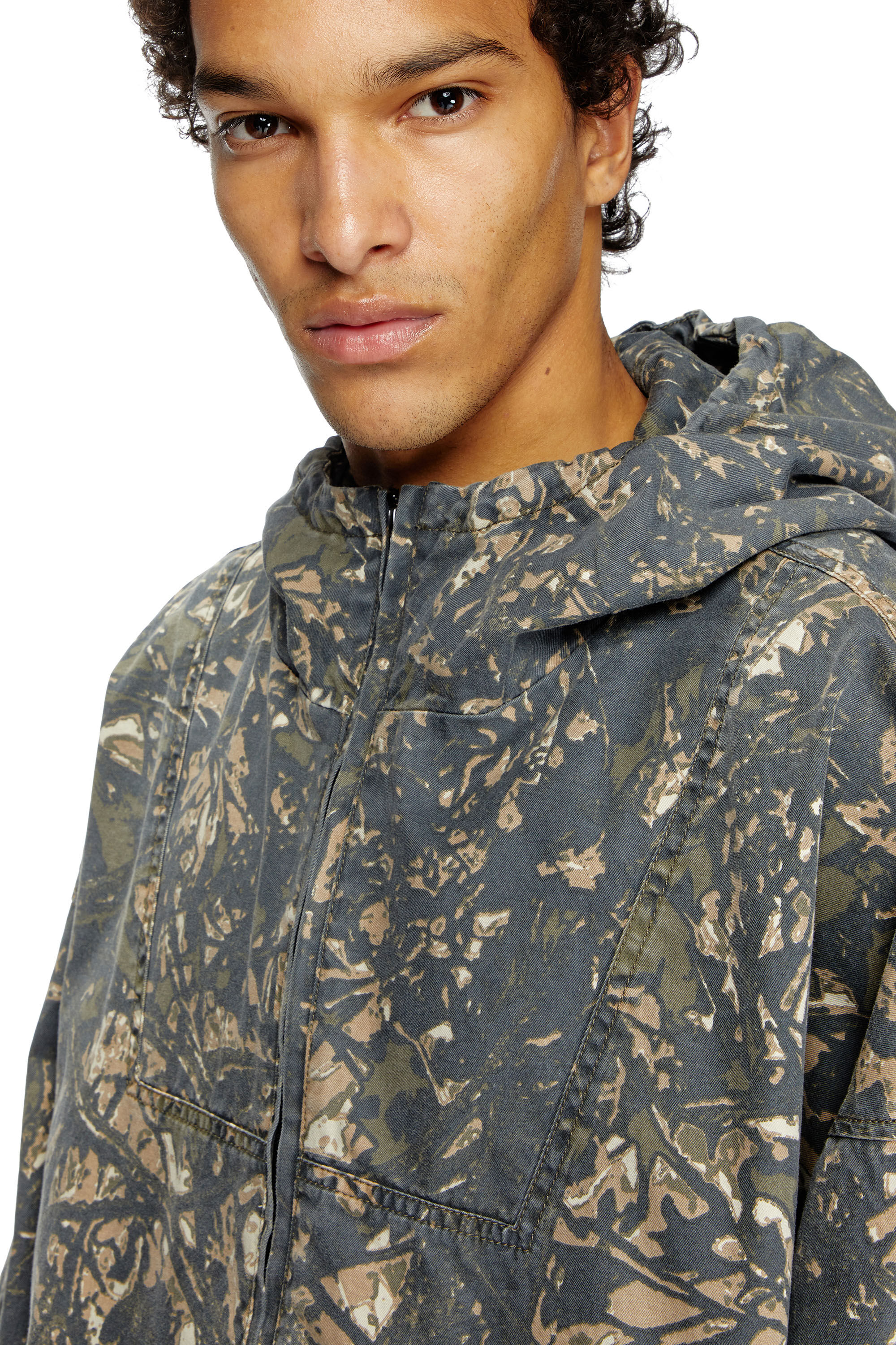 Diesel - J-LINT, Chaqueta con capucha con estampado de camuflaje Hombre in Multicolor - 4