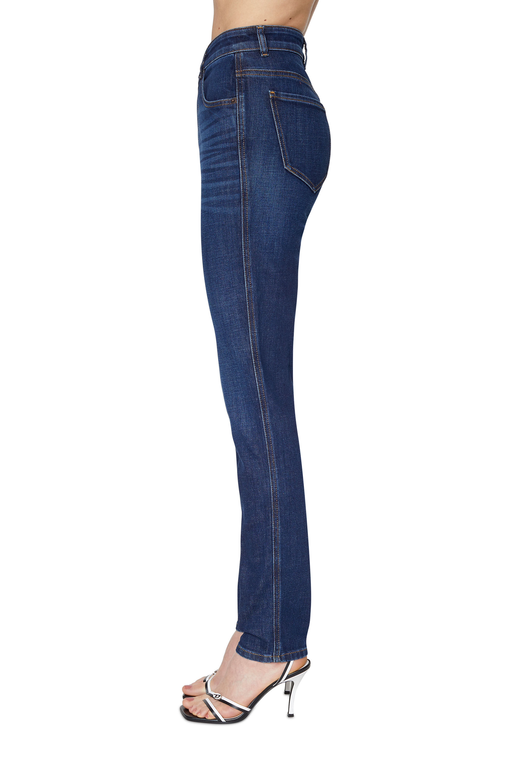☆ ☆ Women's Signature 90s Dark Blue Denim 40WL7 Women Dark blue Straight Mom Jeans: 1994 09B90 | Diesel Library