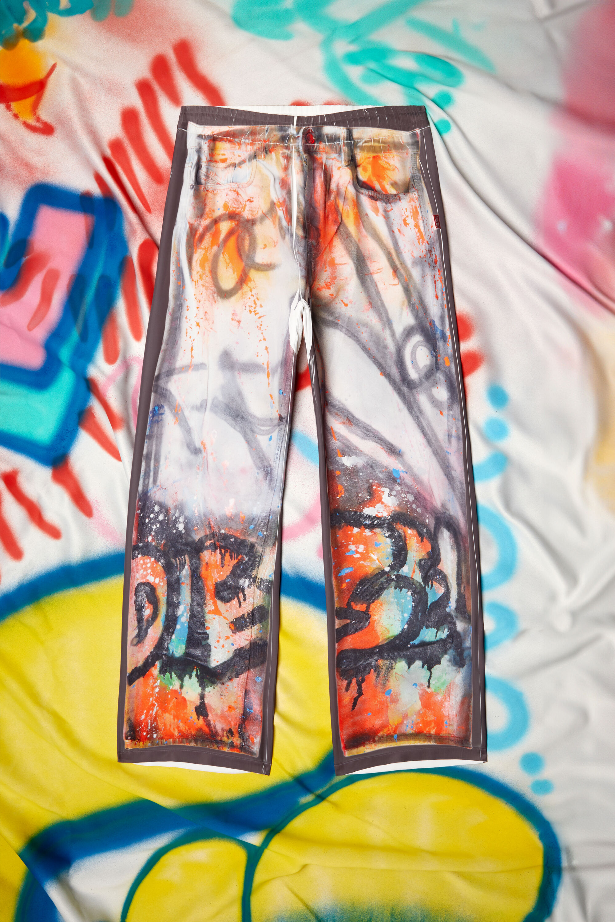 Diesel - P-AFTER-GRAFFITI-USA, Unisex's Relaxed pant with graffiti print in Grey - 2