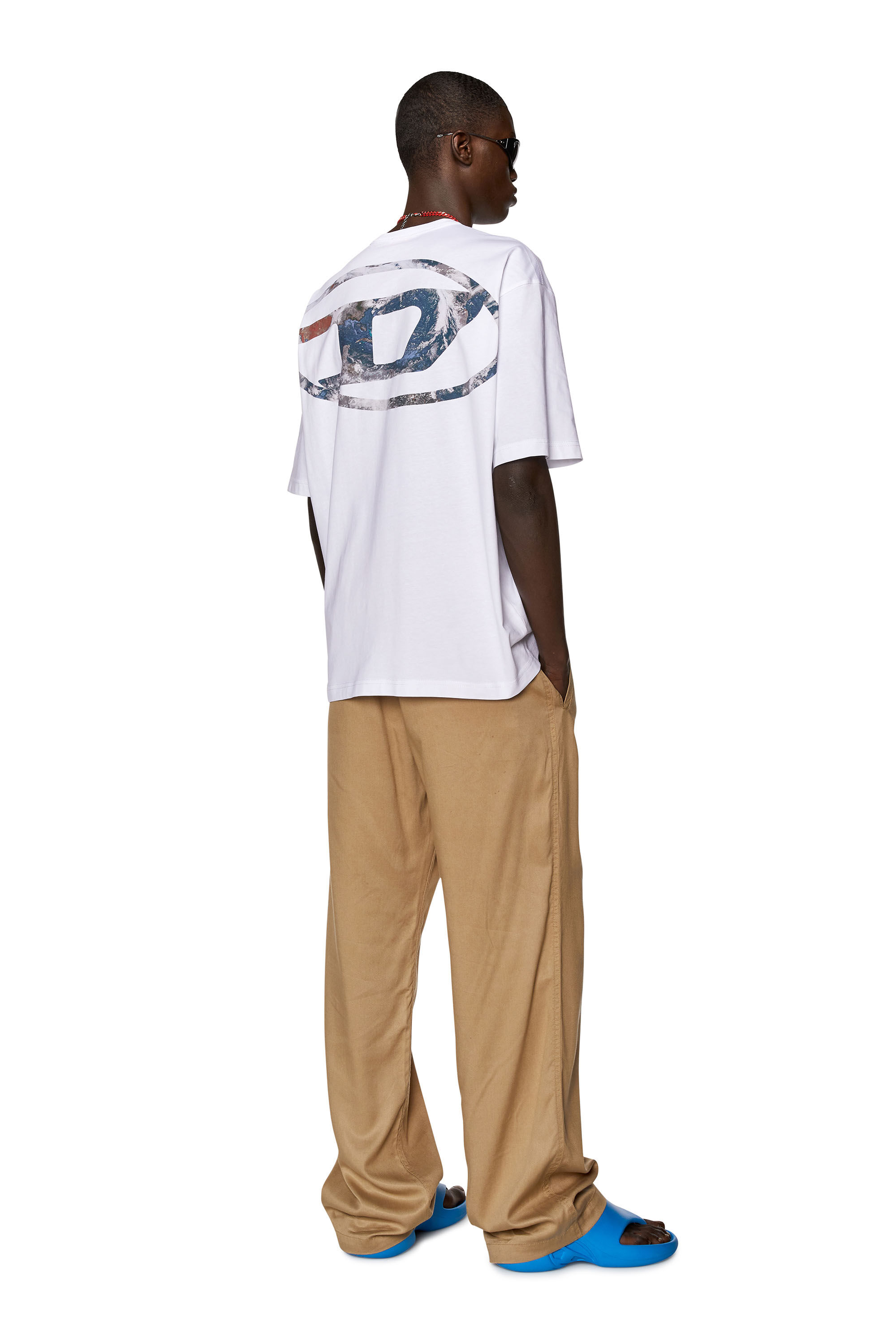 Men's T-shirt with Planet logo print | T-WASH-L6 Diesel