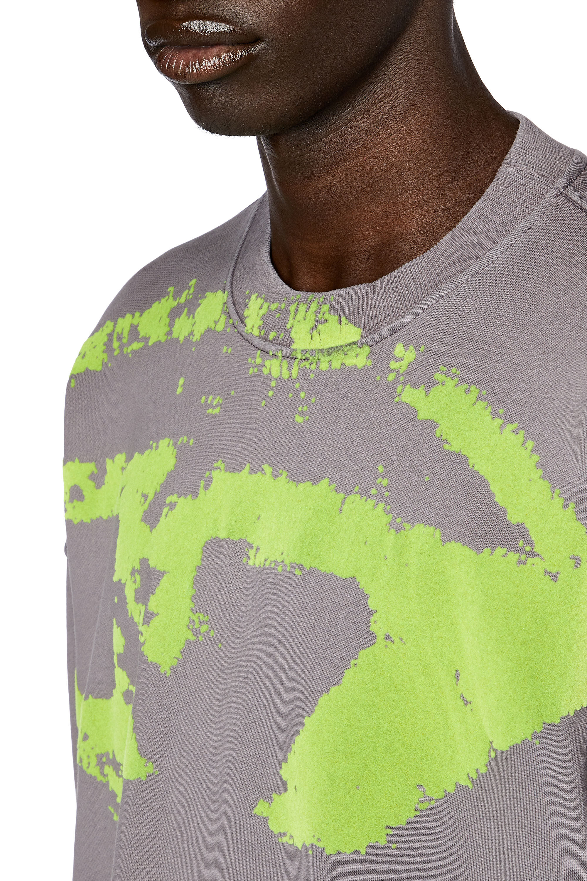Men's Sweatshirt with distressed flocked logo | Multicolor