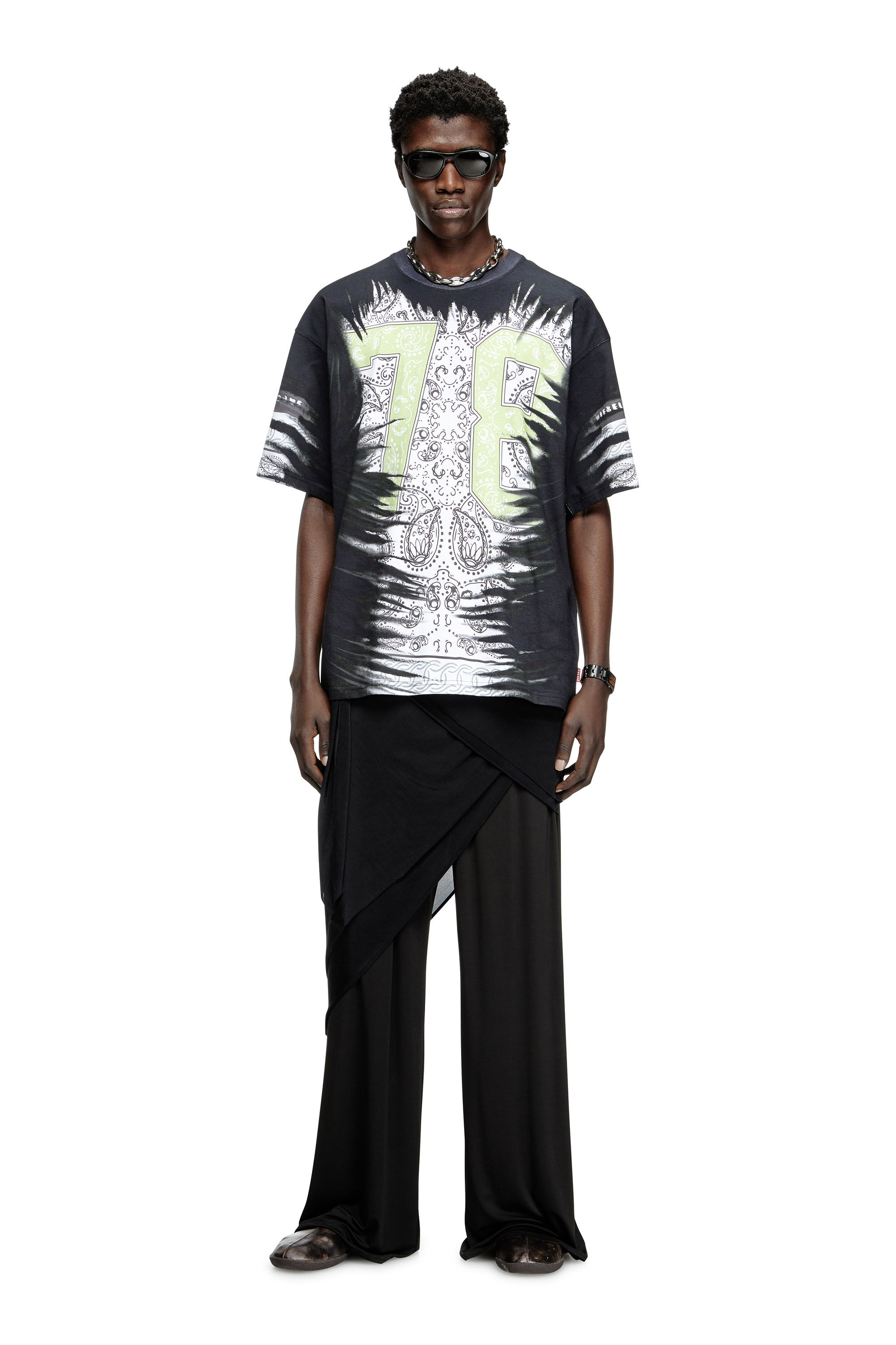 Diesel - T-BOXT-78-R1, Camiseta con estampado de bandana 78 Hombre in Negro - 1