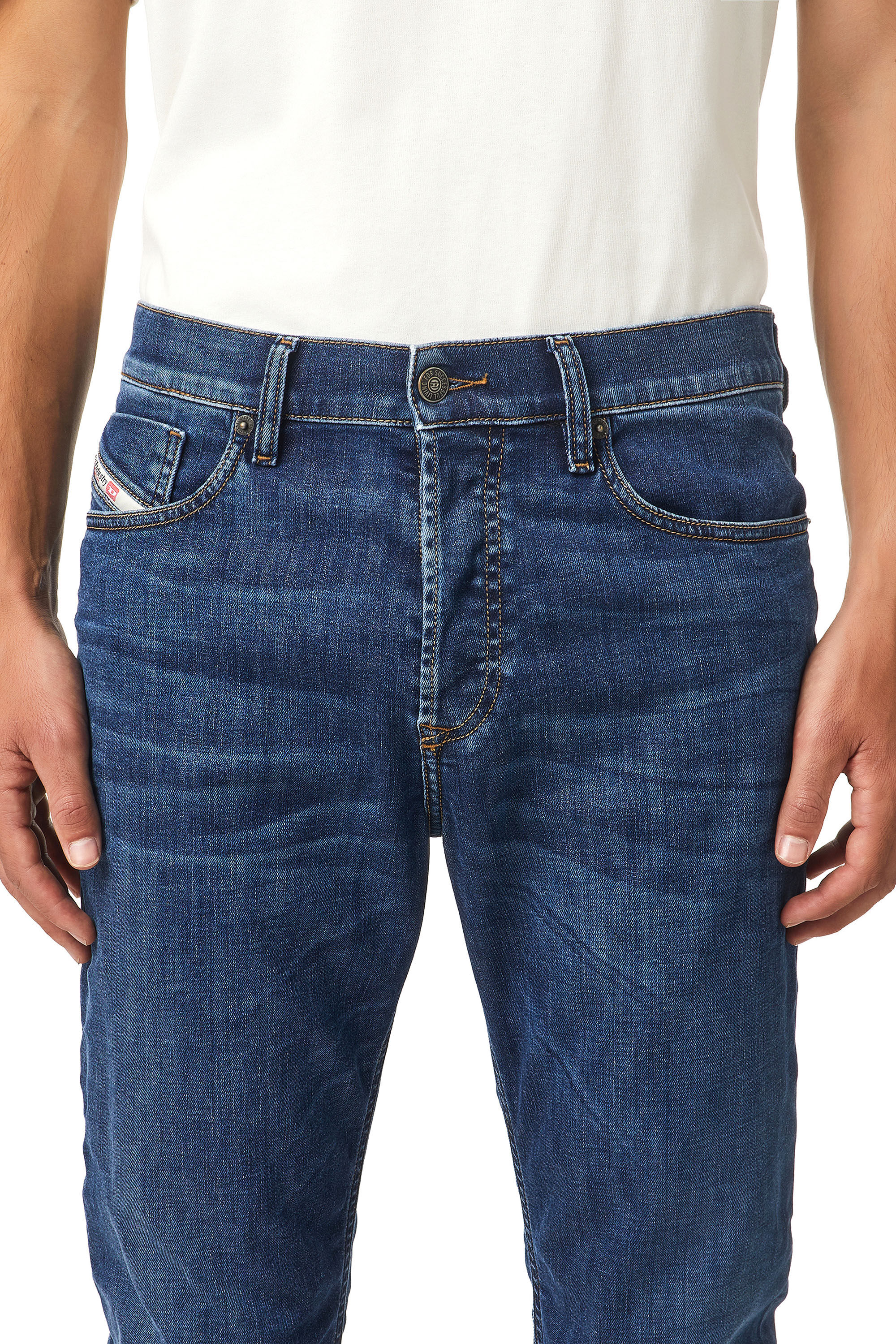 Diesel - D-Fining Tapered Jeans 09B06, Medium blue - Image 5