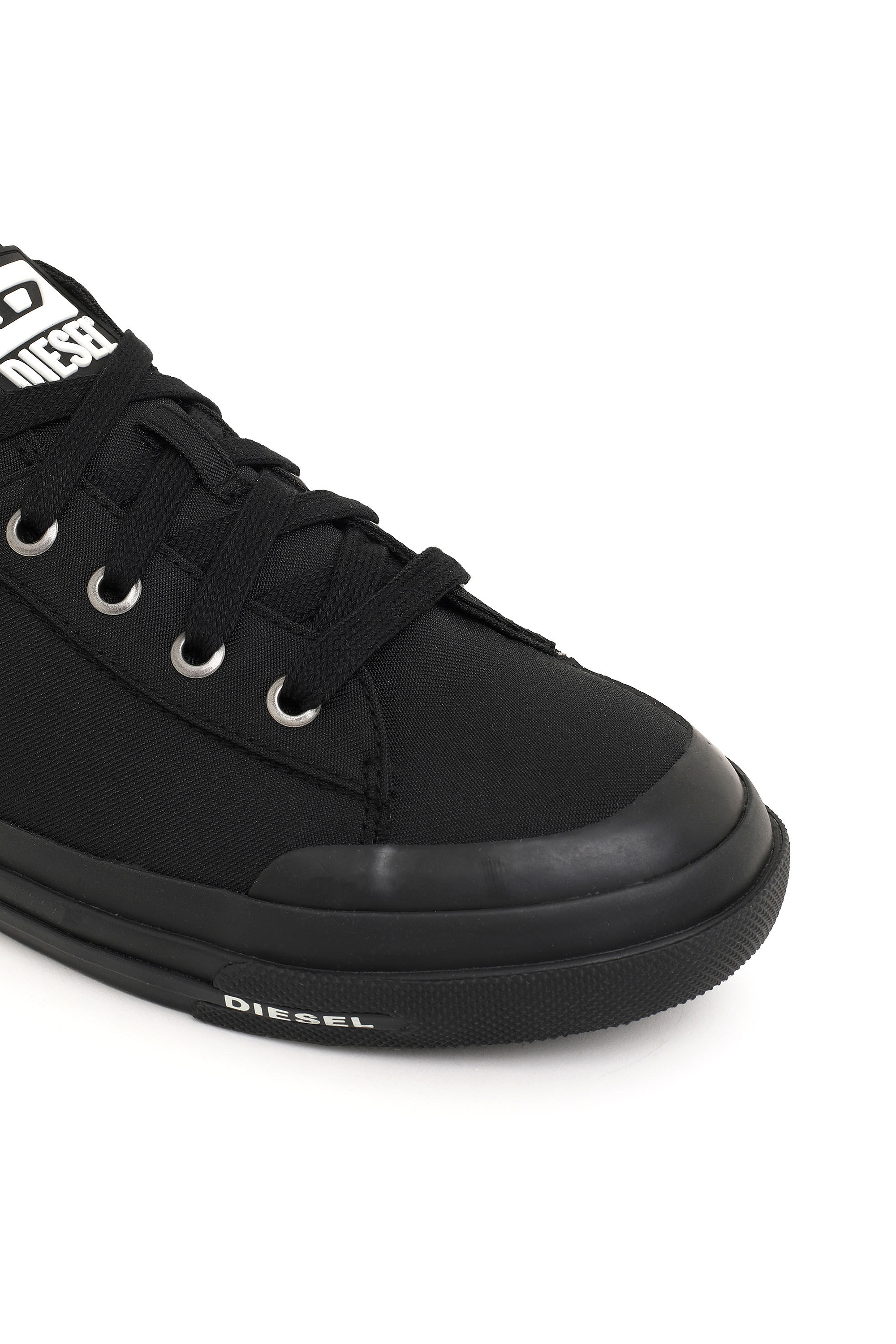S ASTICO LOW CUT Man Low top sneakers in nylon Diesel
