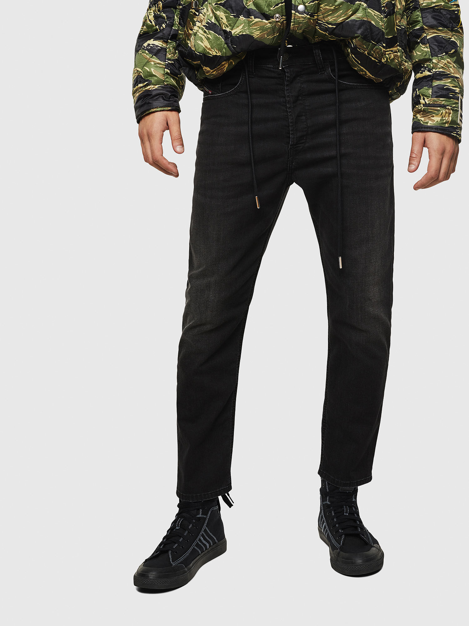 D EETAR 069BG Men Carrot Black Dark grey Jeans Diesel