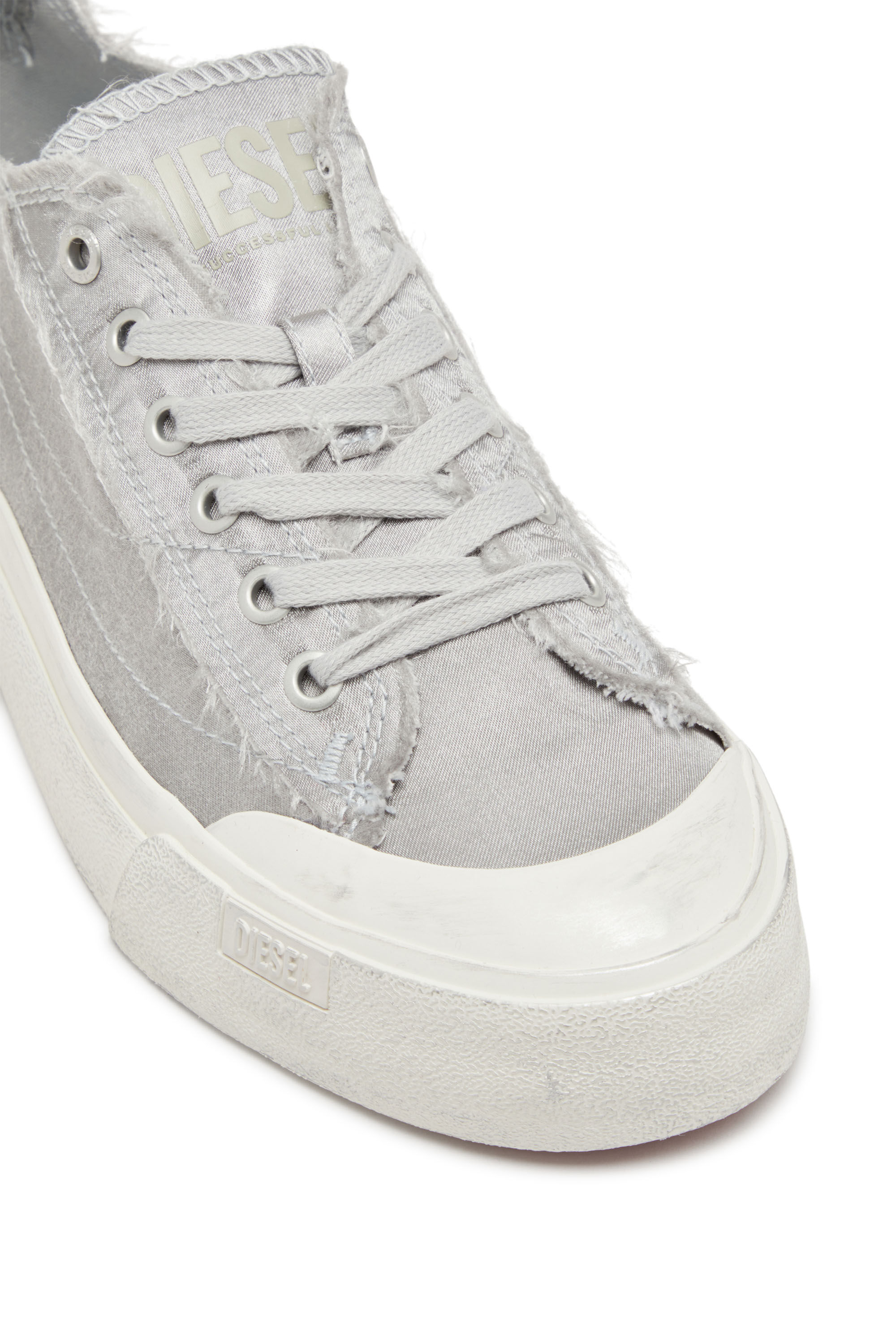 【DIESEL】S-Athos Low Women's S-Athos Low-Sneakers in distressed satin | Grey | Diesel