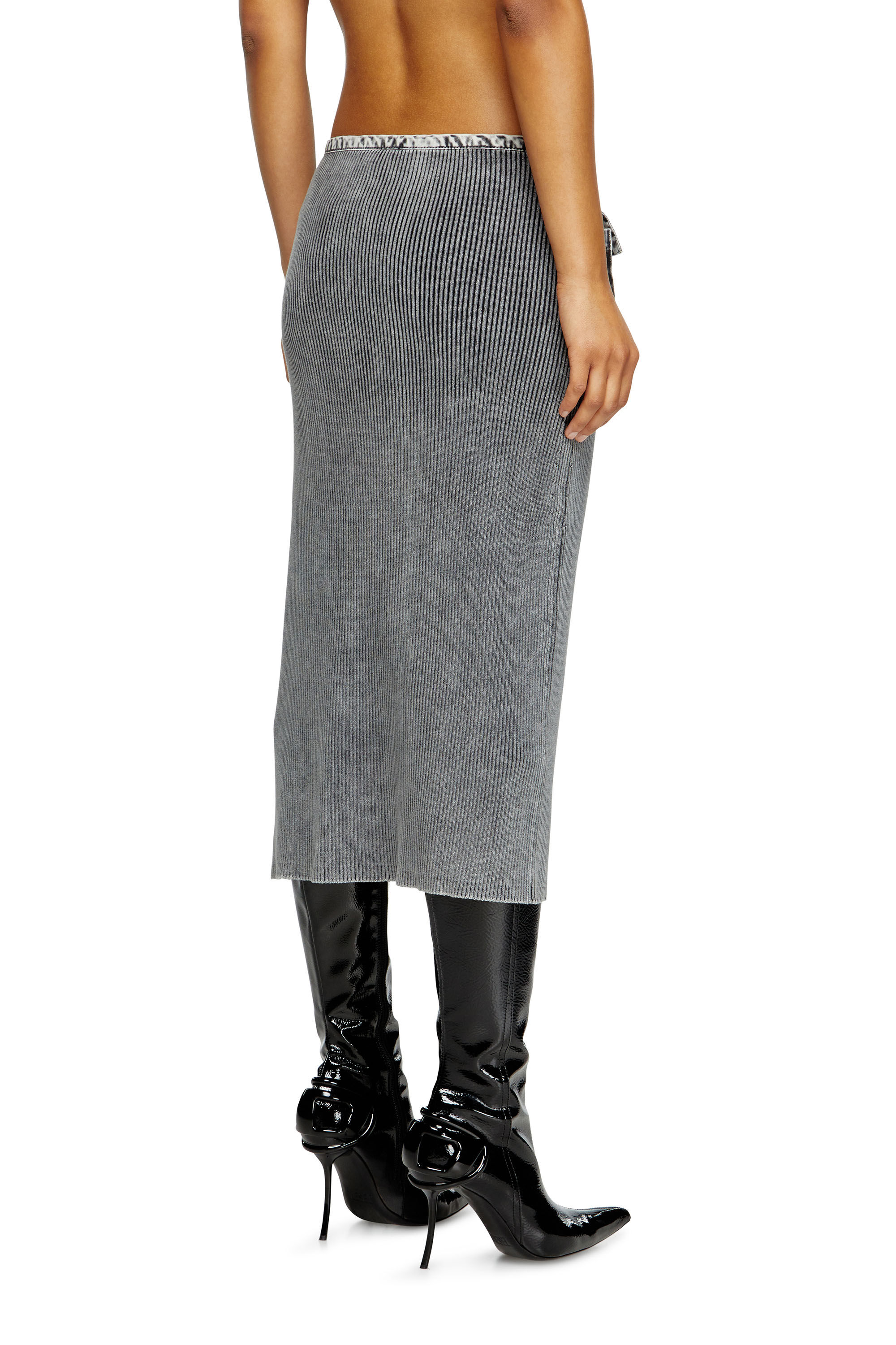 Diesel - M-MERYN, Falda midi tejida con bolsillos cargo de denim Mujer in Gris - 4