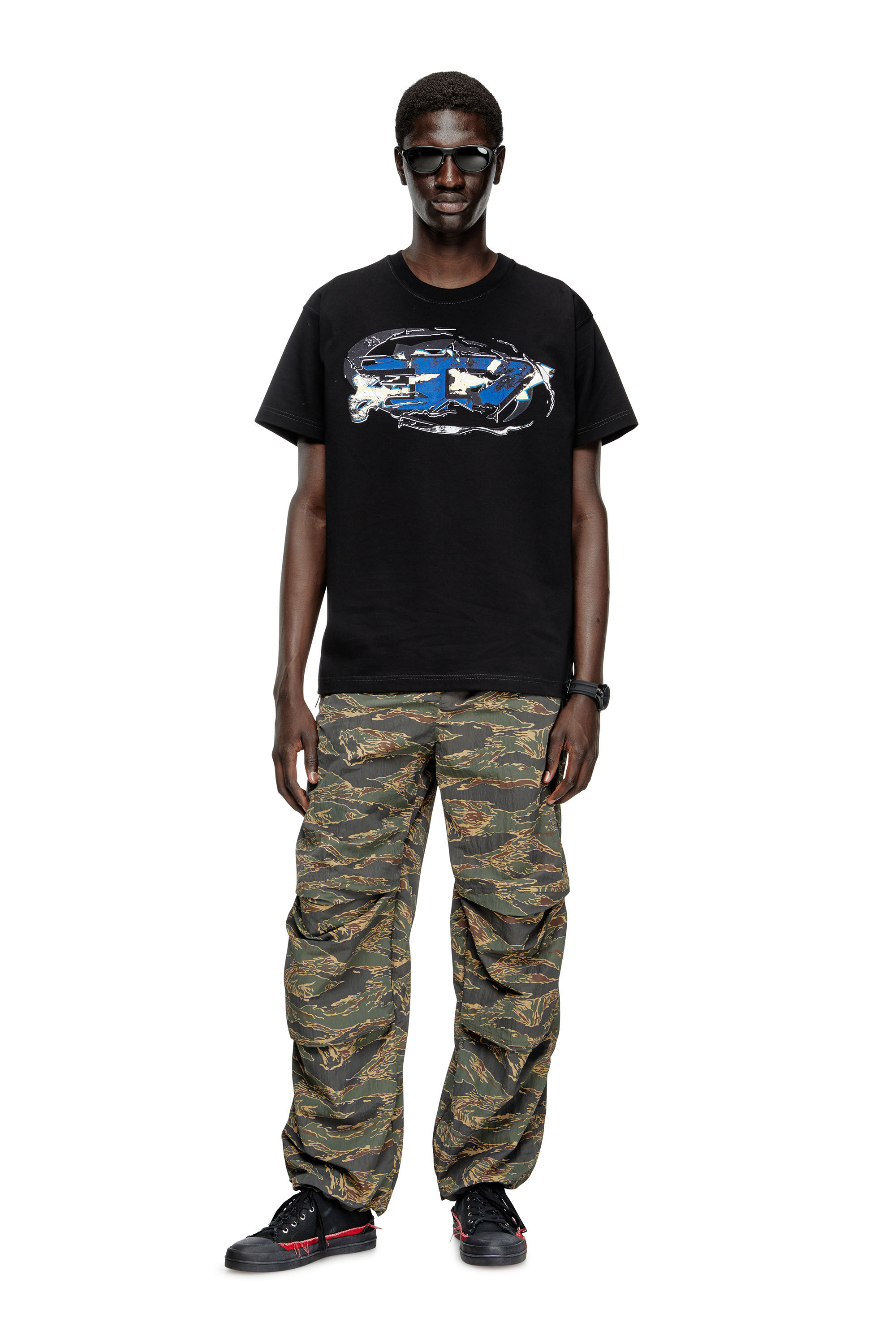 Diesel - T-NORM-T11, Camiseta con logotipo Oval D Hombre in Negro - 1