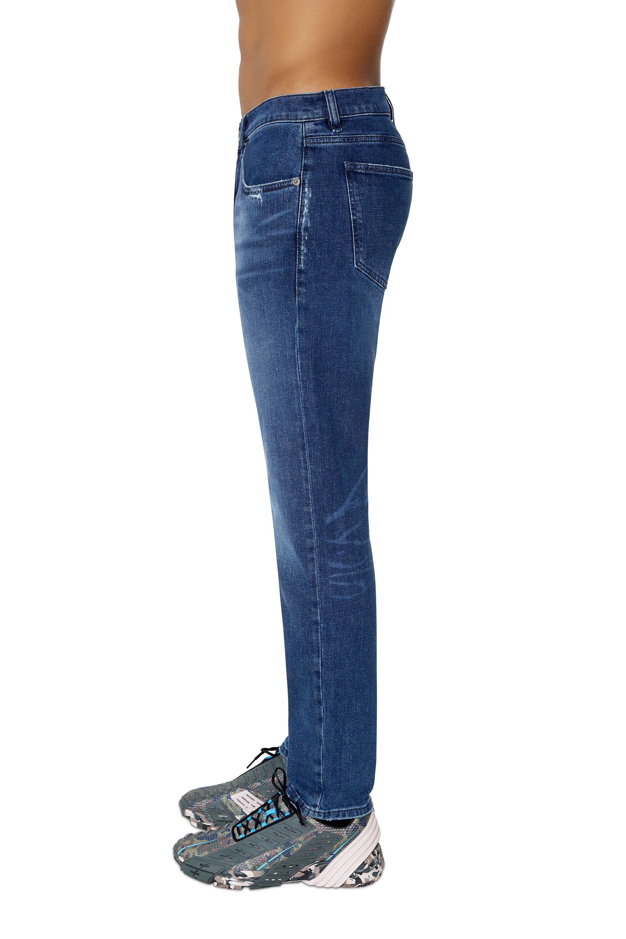 Diesel - 2019 D-Strukt 09F55 Slim Jeans, Azul medio - Image 5