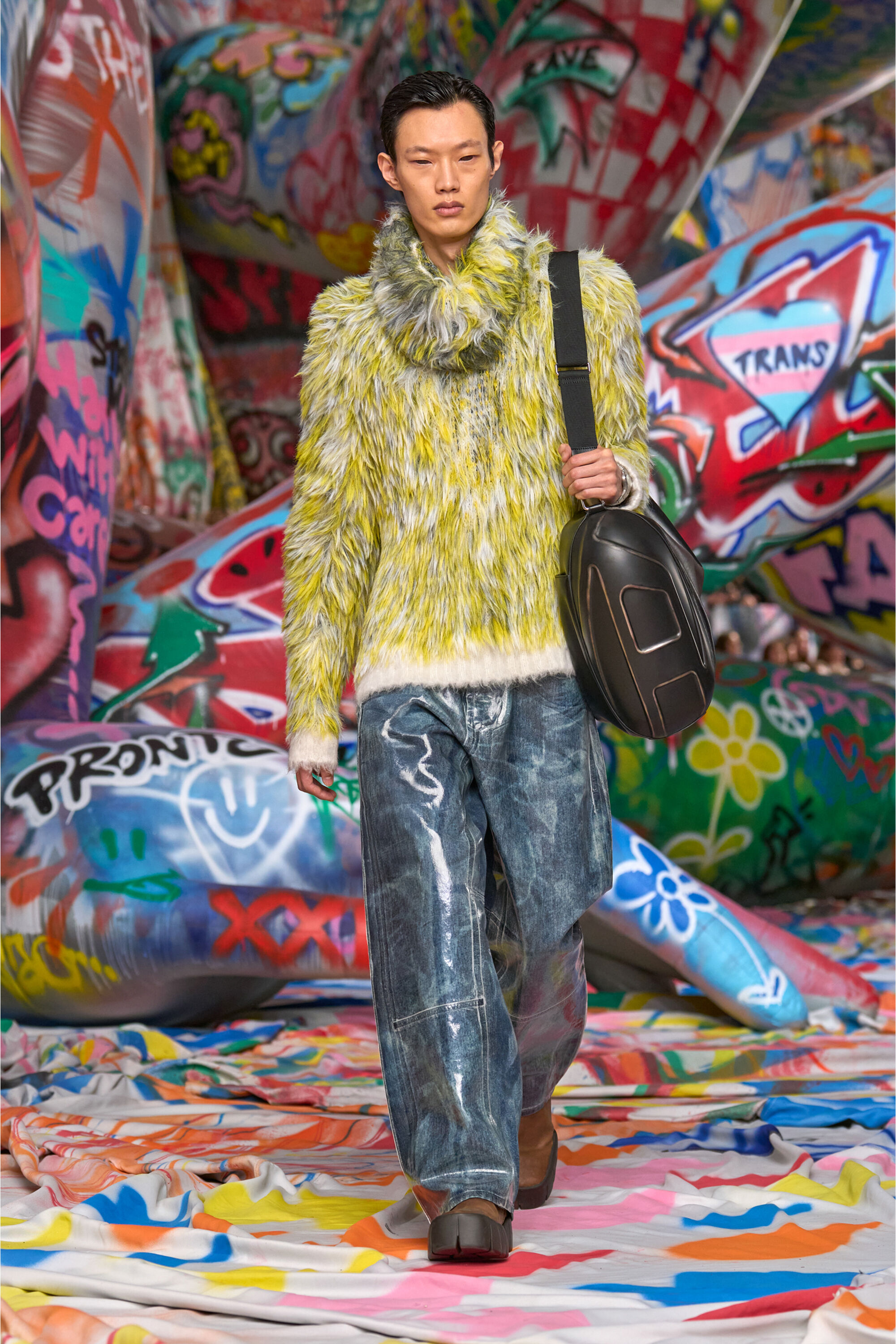 Diesel - K-EREN, Unisex's Neckwarmer in fluffy jacquard knit in Yellow/Black - 4