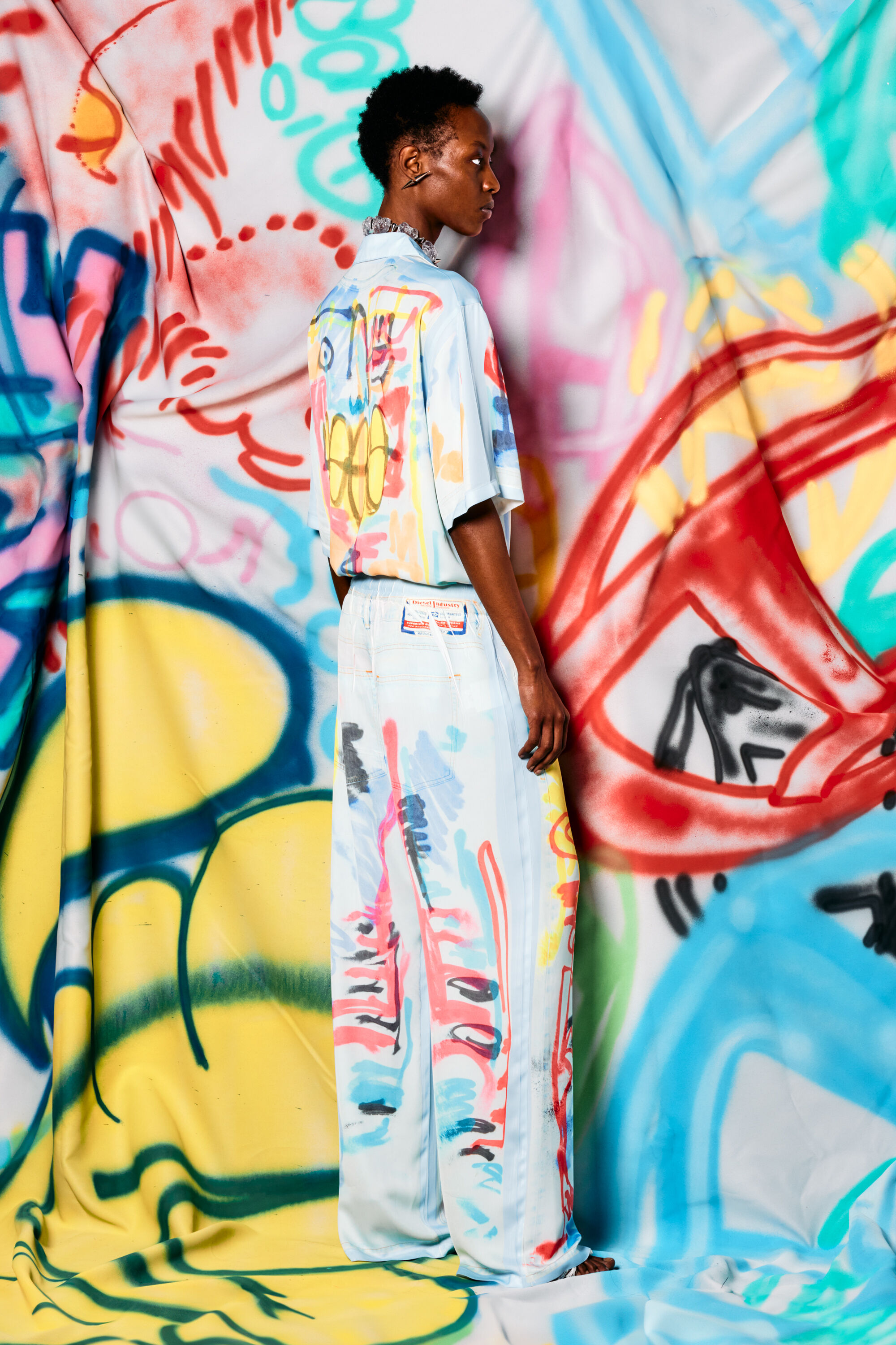 Diesel - P-AFTER-GRAFFITI-AFR, Pantalón holgado con estampado graffiti Unisex in Multicolor - 4