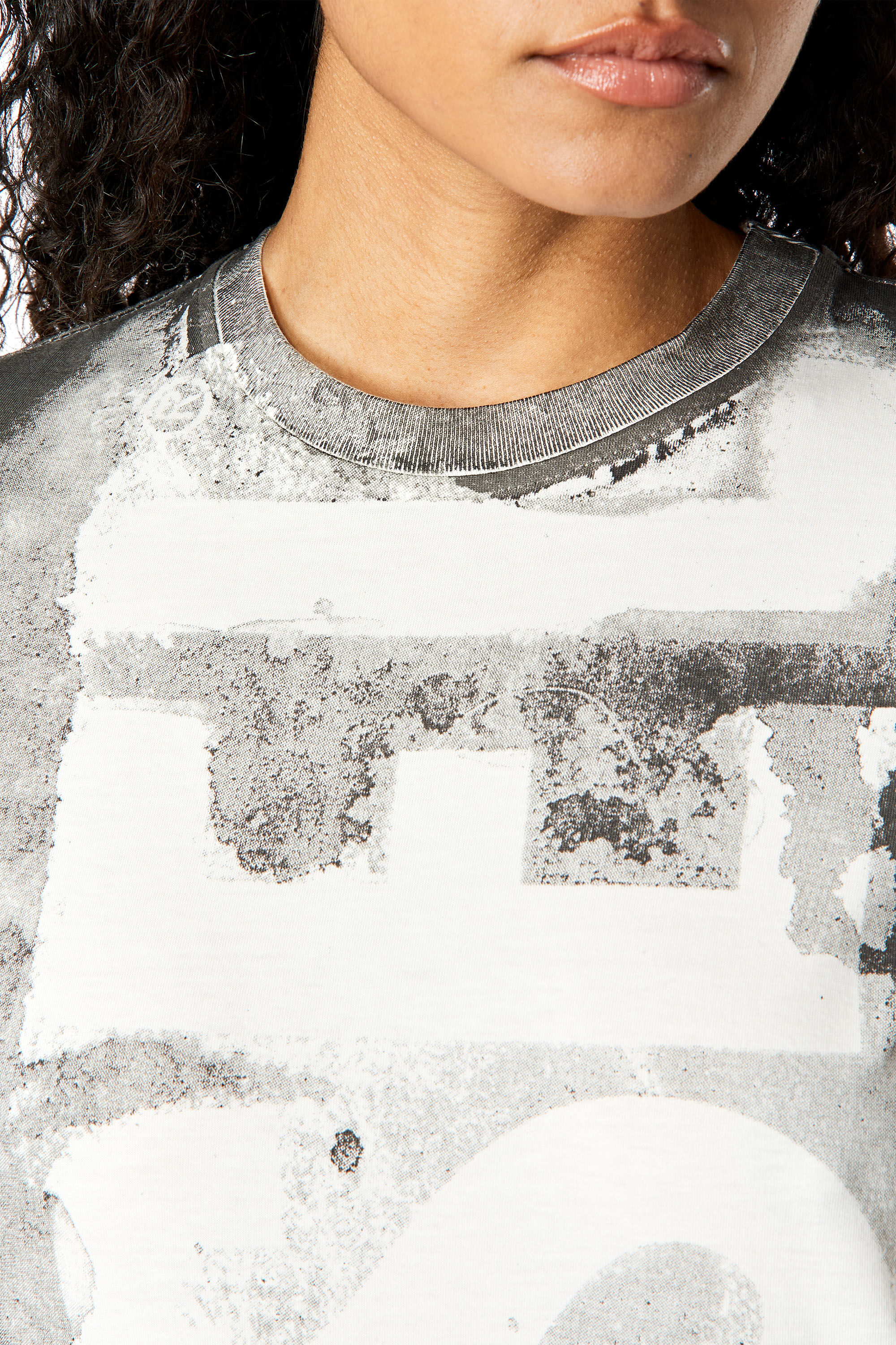 Tシャツ・カットソー AVANT TOI Woman T-Shirt Grey 224SD2654JCOVHV 00007 SHORT SLEEVE TORSO TEE in MIDNIGHT – Elwood Clothing