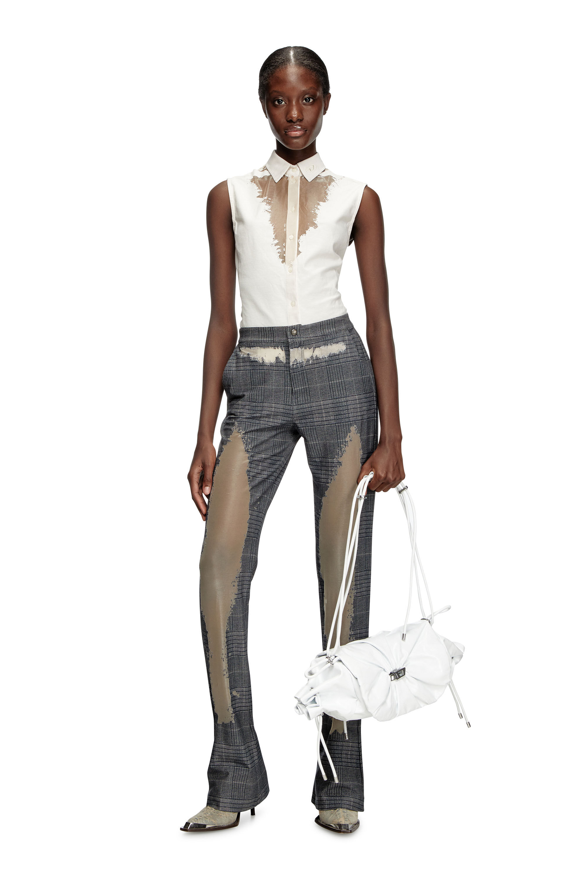 【DIESEL】scrunch-d shoulder m Women's Scrunch-D M-Shoulder bag in shiny leather | Black