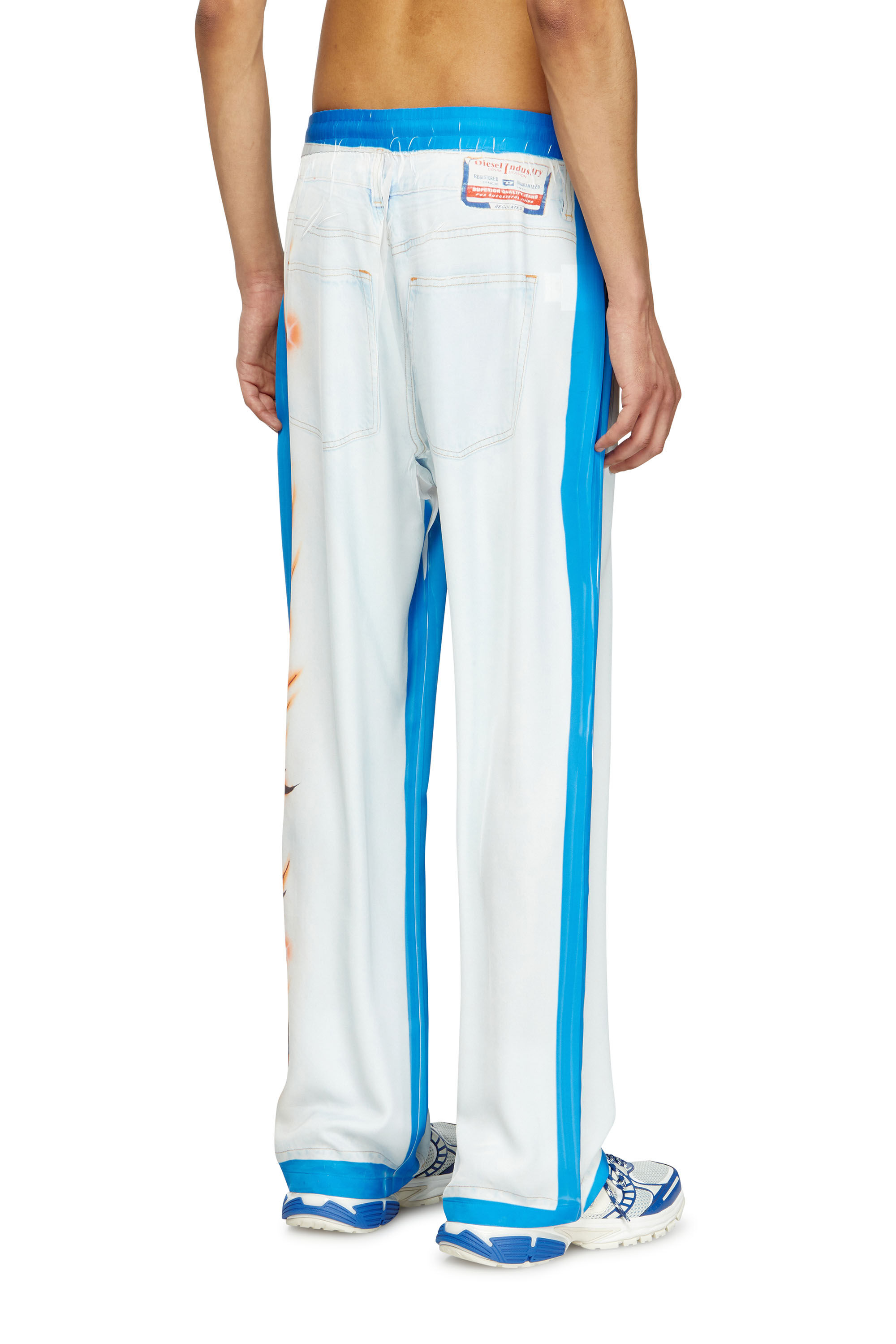 Diesel - P-AFTER-GRAFFITI-JAP, Pantalón holgado con estampado graffiti Unisex in Multicolor - 4