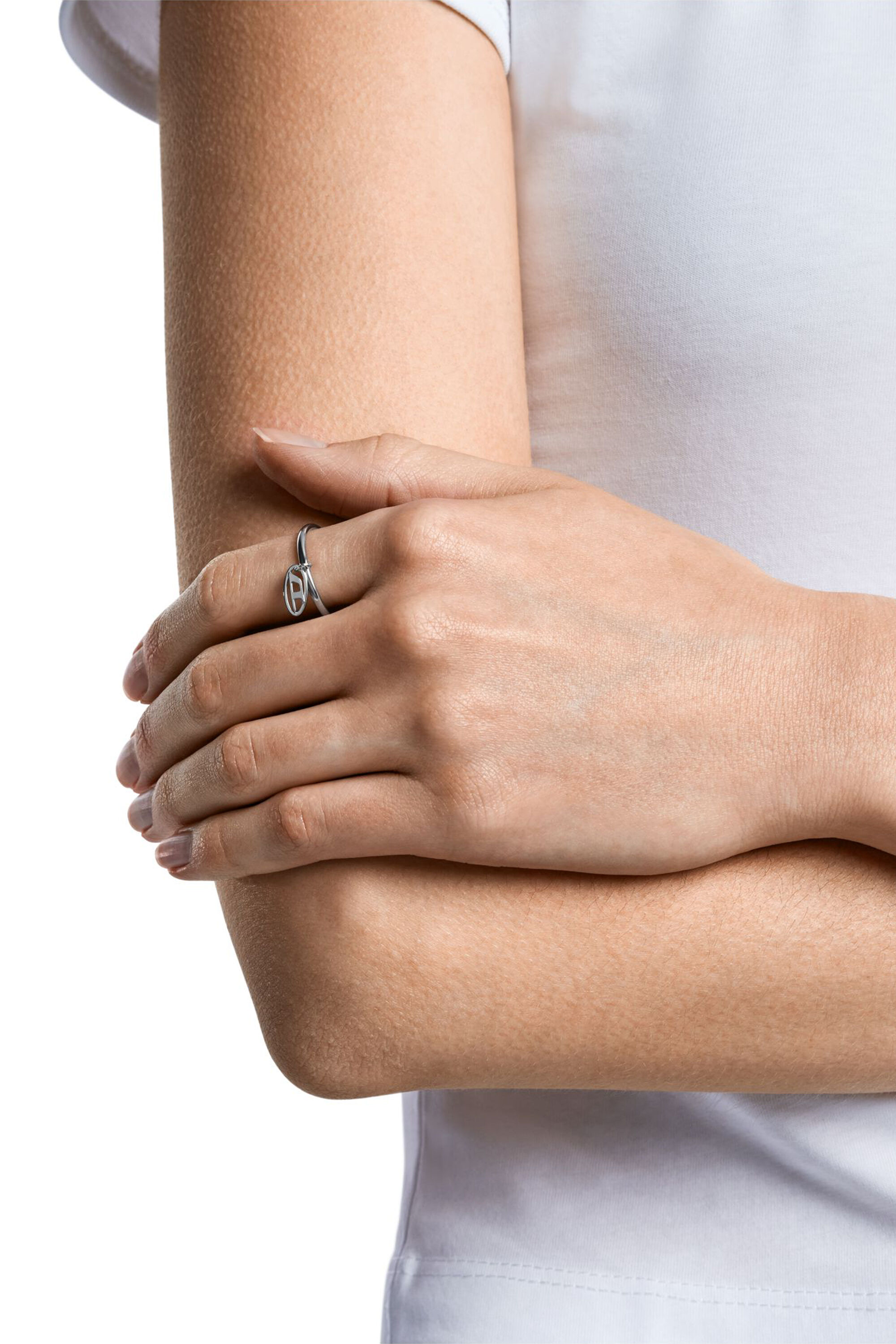 国内直営【DIESEL】DX1603040 ステンレススチールチャームリング Women's Stainless Steel Charm Ring | Silver | Diesel