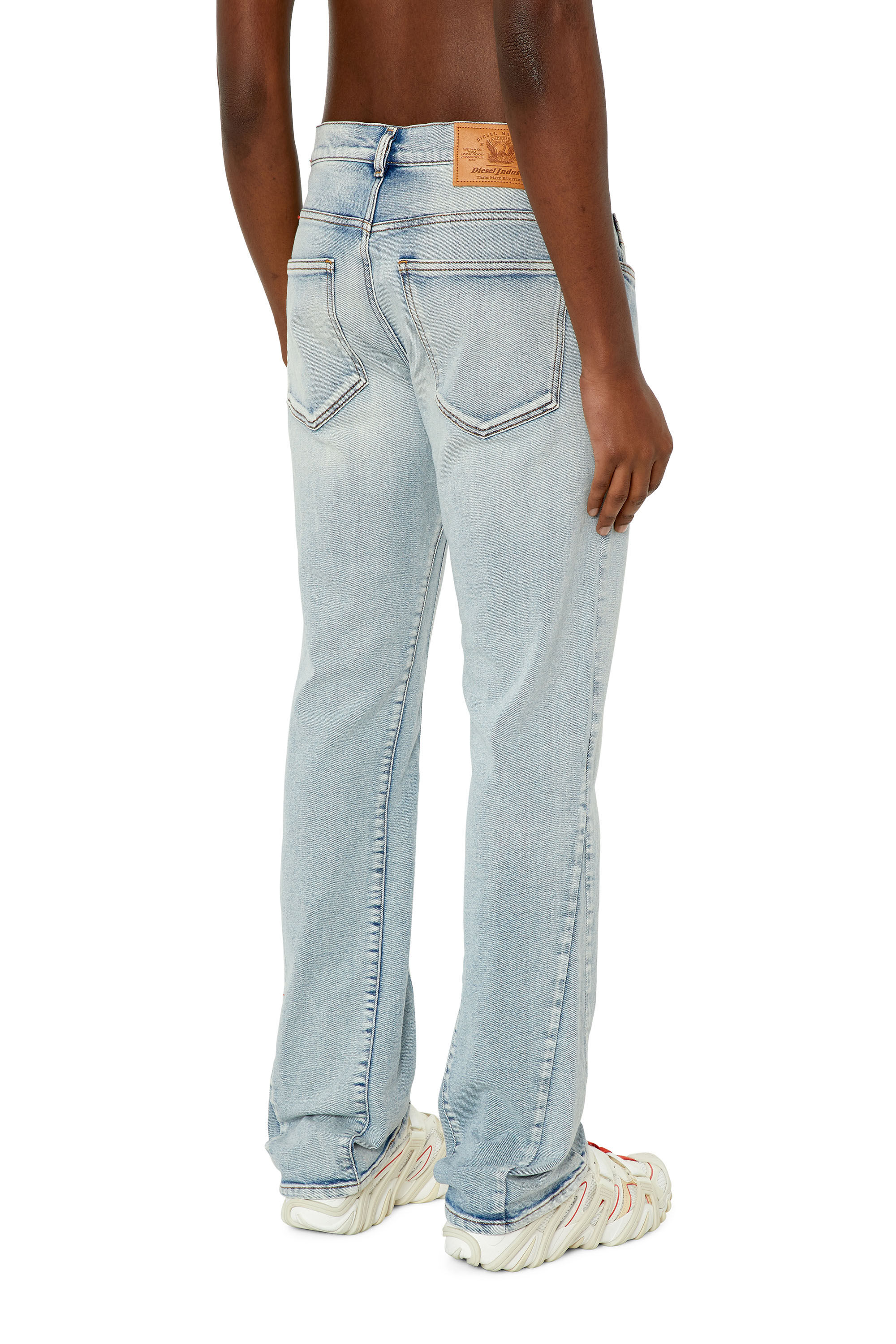 Diesel - Bootcut Jeans 2021 D-Vocs 9C08L Hombre, Azul Claro - 4