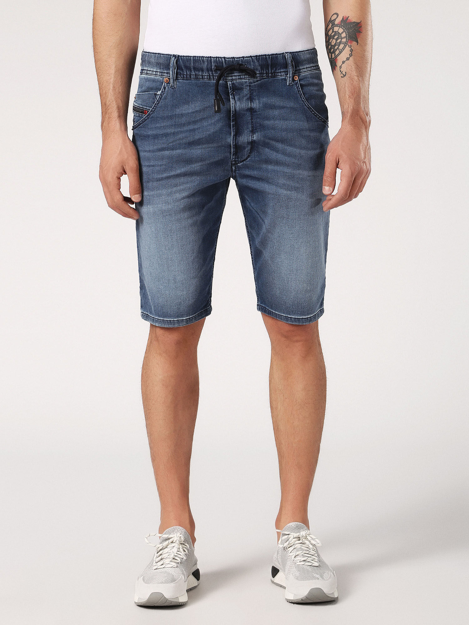 Short jogg hotsell jeans diesel