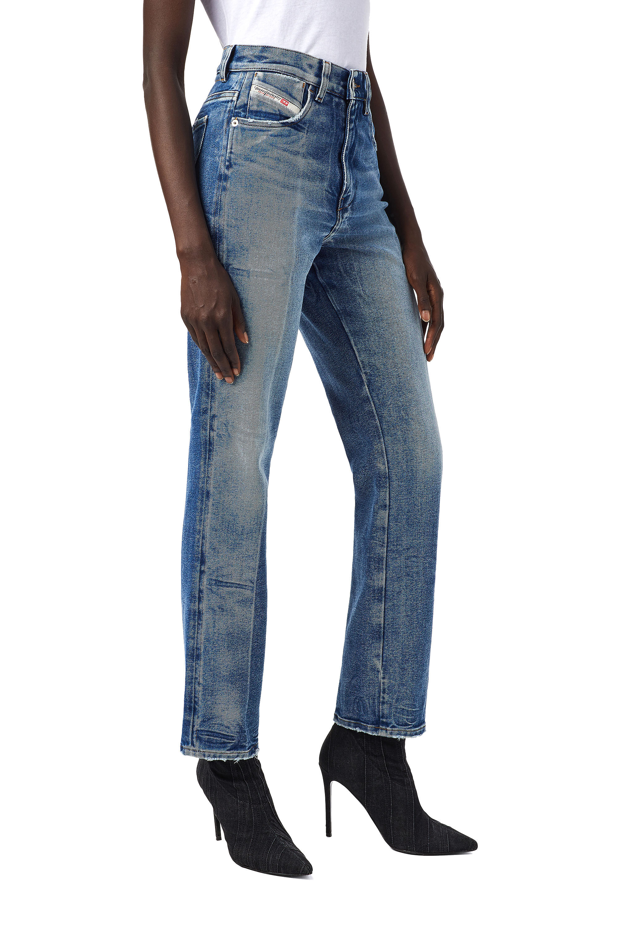 Diesel - D-Arcy 09A26 Straight Jeans, Azul medio - Image 7