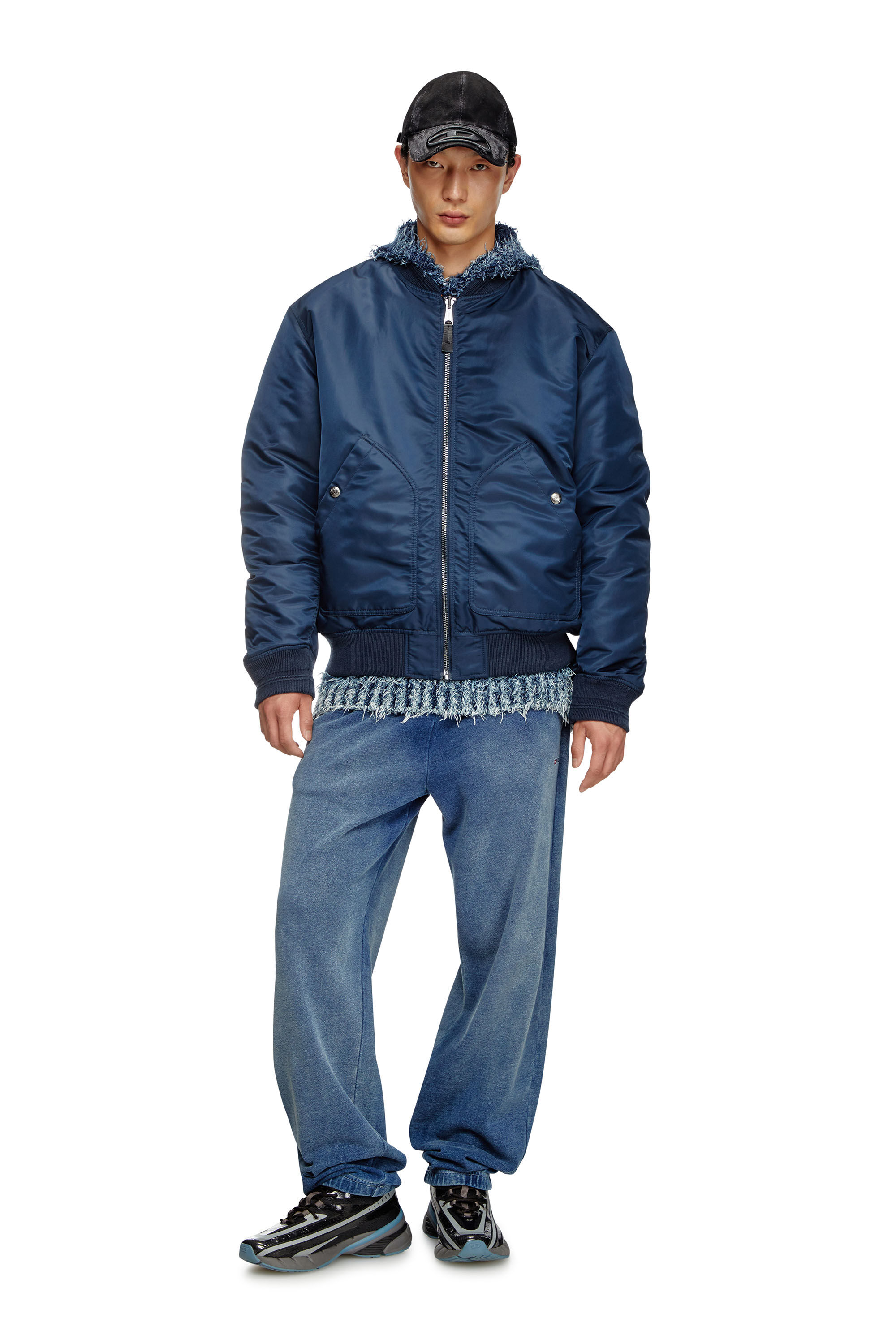 Diesel - J-HELD, Chaqueta bomber de nailon acolchado con Oval D Hombre in Azul marino - 1