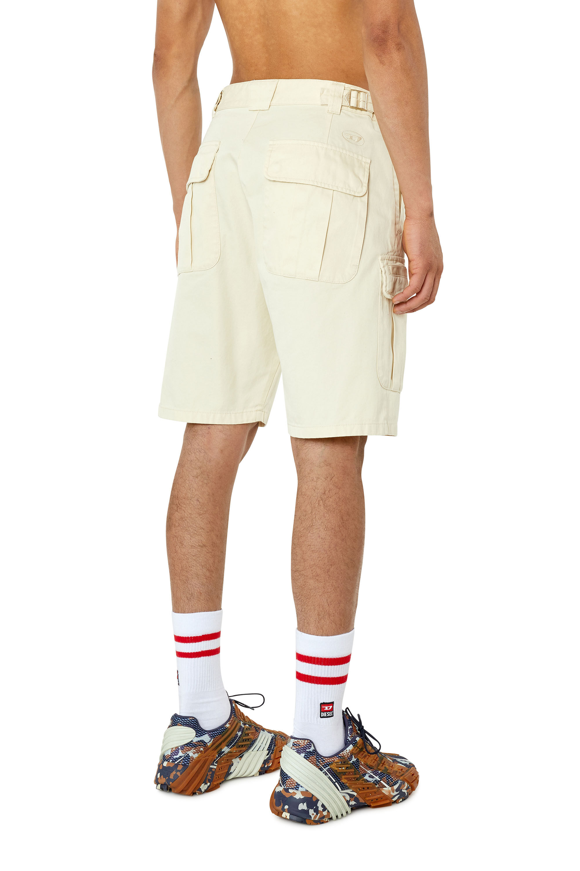 P-ARGY-SHORT Man: Cargo shorts in rinse-wash cotton twill