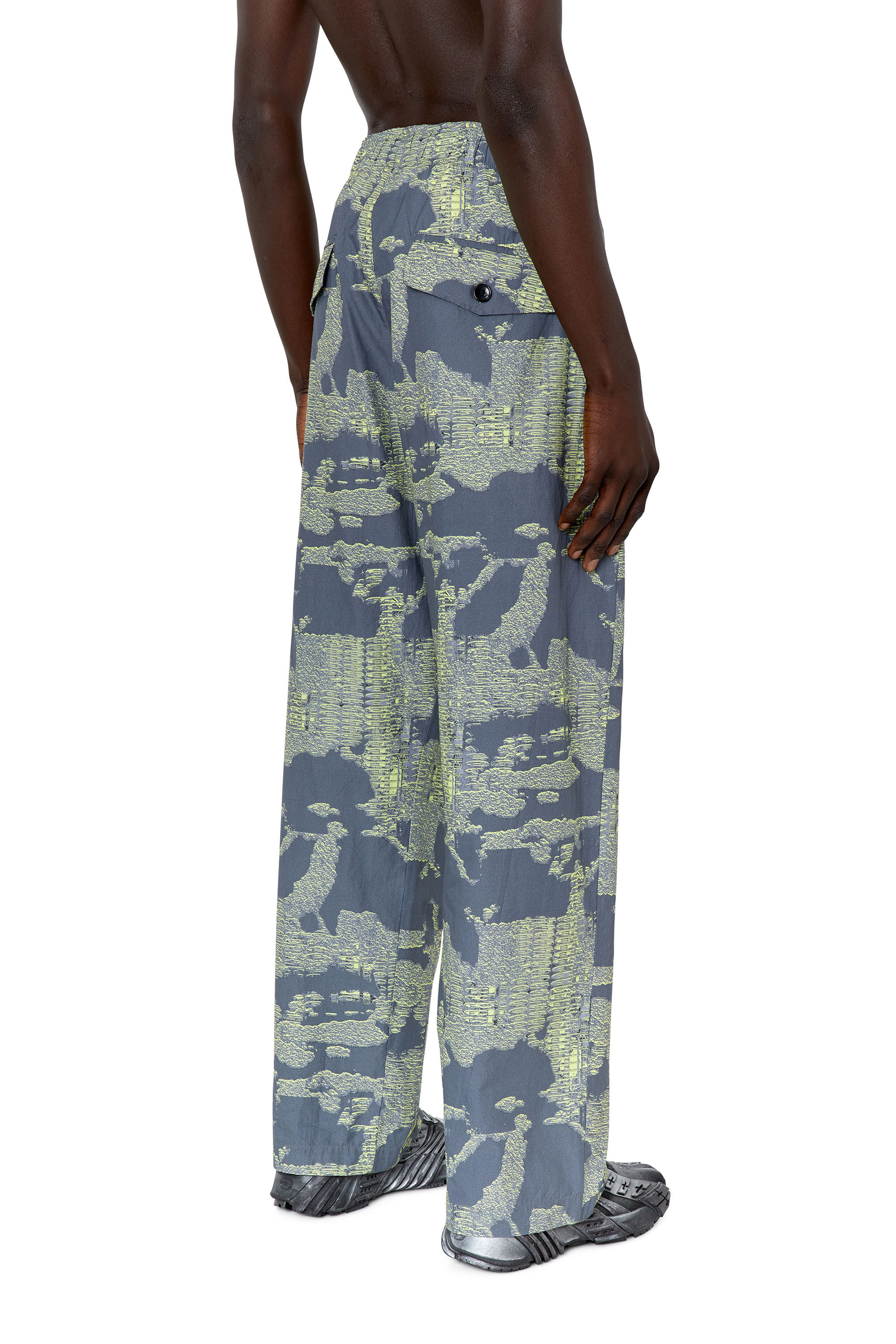 【SALE／60%OFF】 P-FERGY-E Diesel | print camo pixelated with Trousers Man: パンツ