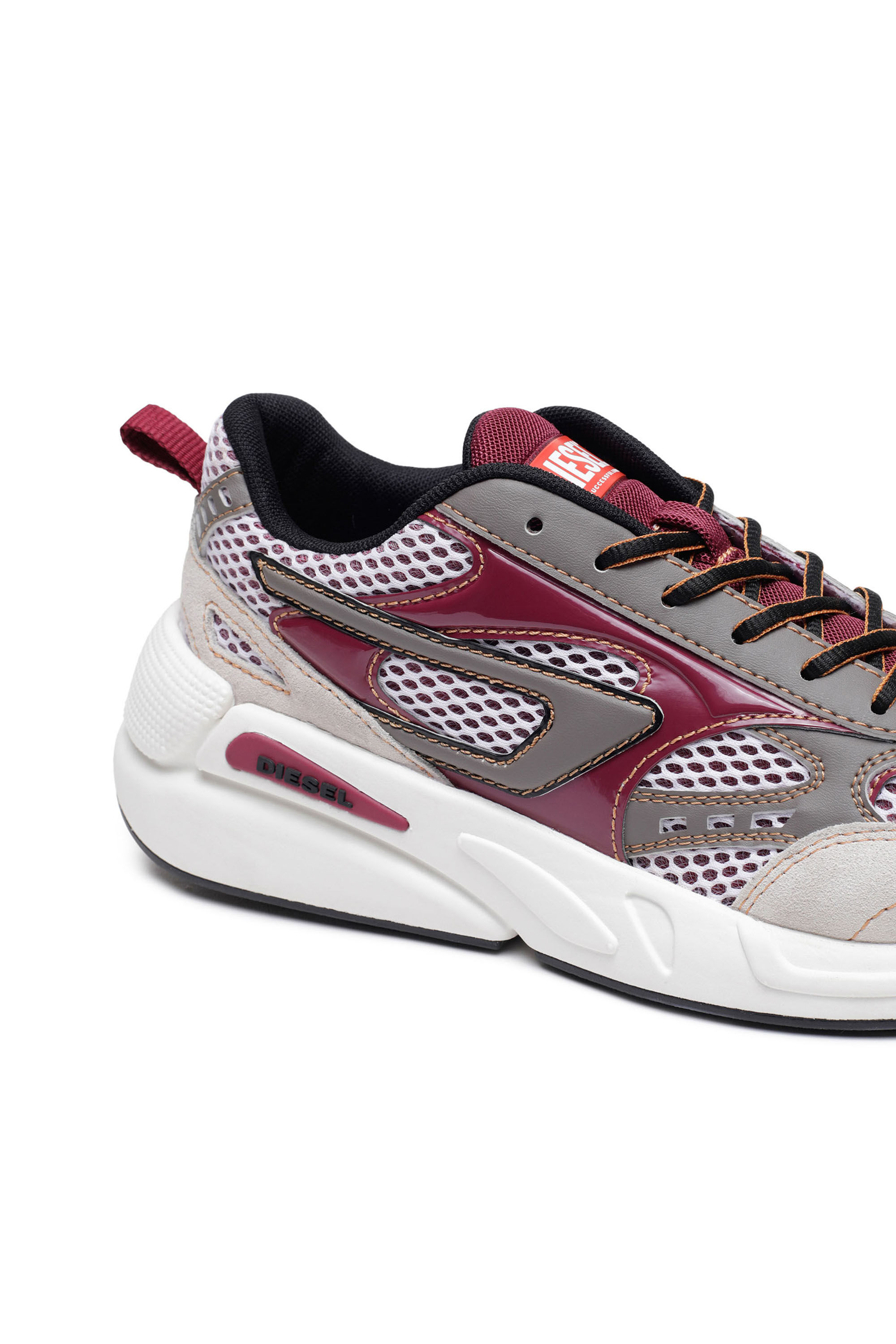 S shop sport sneakers