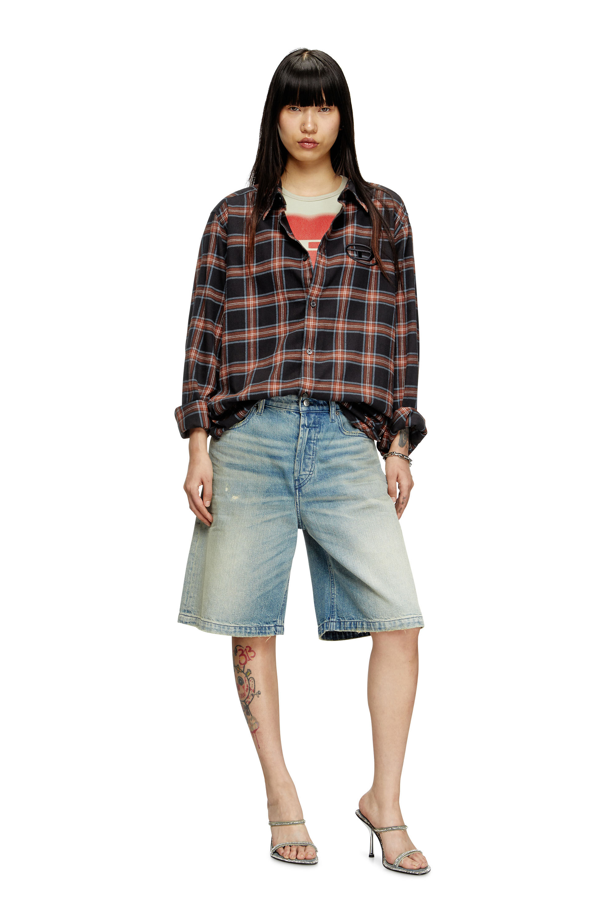 Diesel - DE-SIRE-SHORT, Pantalones cortos en denim de efecto desgastado Mujer in Azul marino - 1