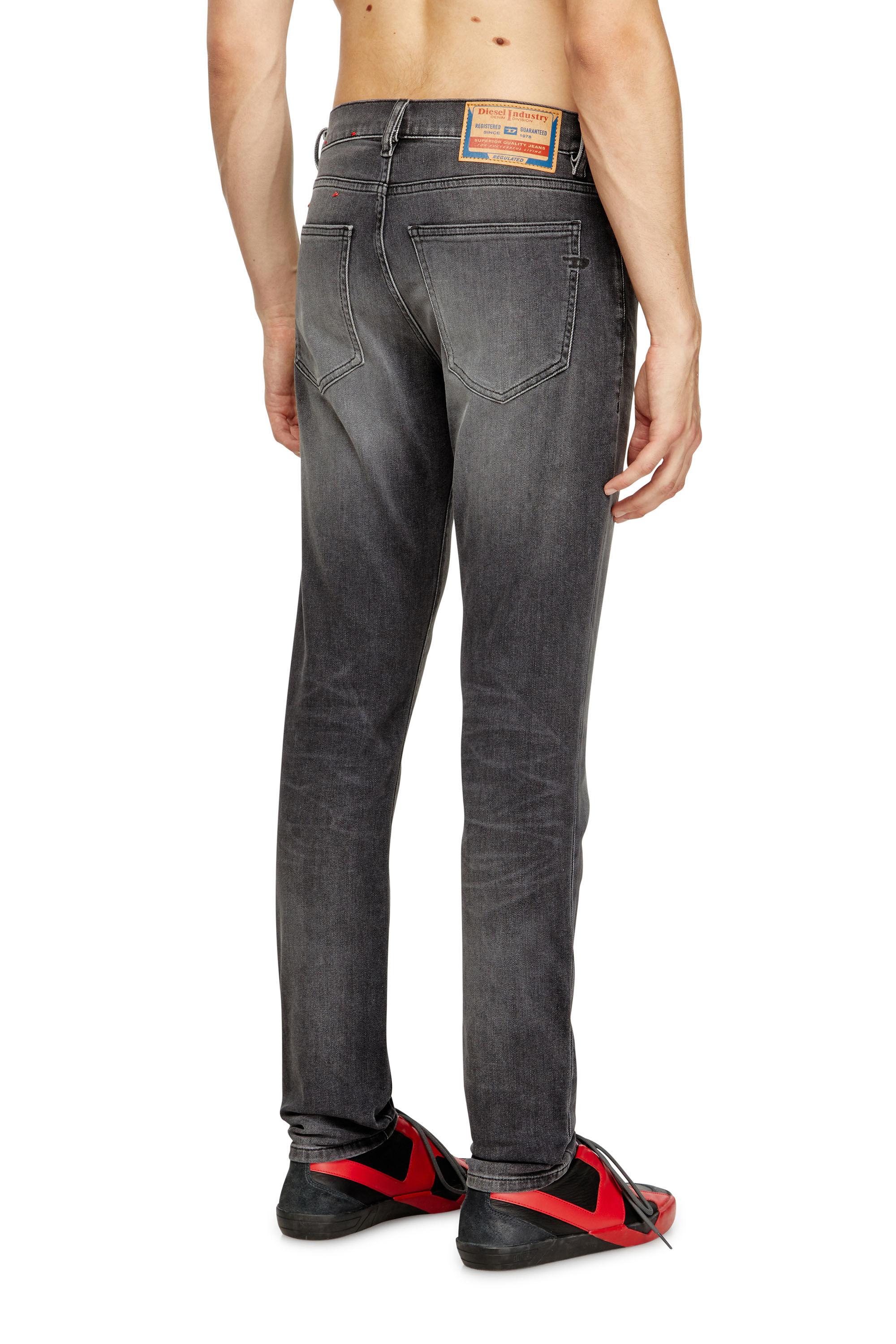 DARK FOG★Smoke Grey Structured Straight Jeans DF52 Men's Slim Jeans | Black/Dark grey | Diesel 2019 D-Strukt