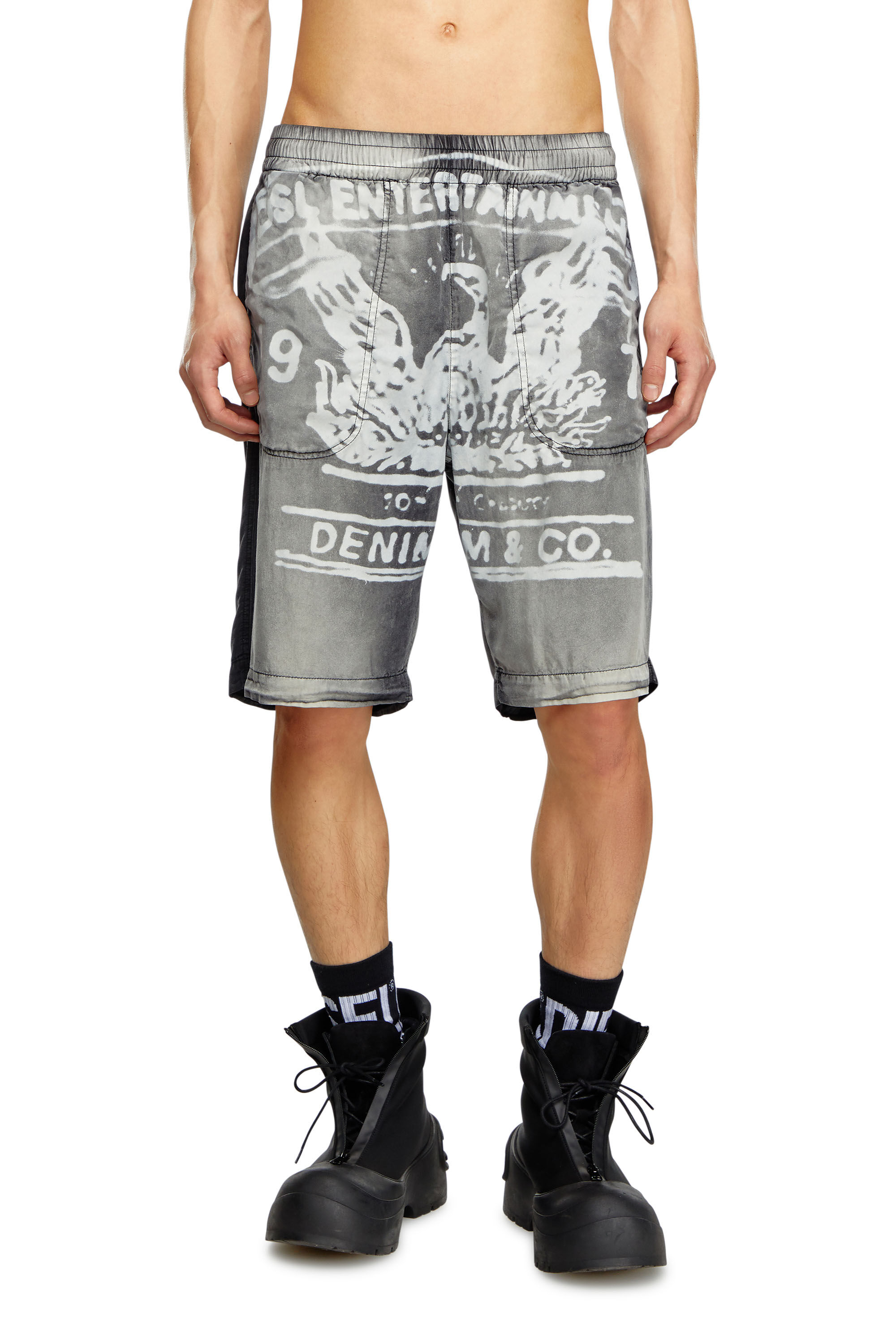 Diesel - P-EEKLO-SHORT, Hombre Pantalones cortos desteñidos con estampado de archivo in Multicolor - Image 3