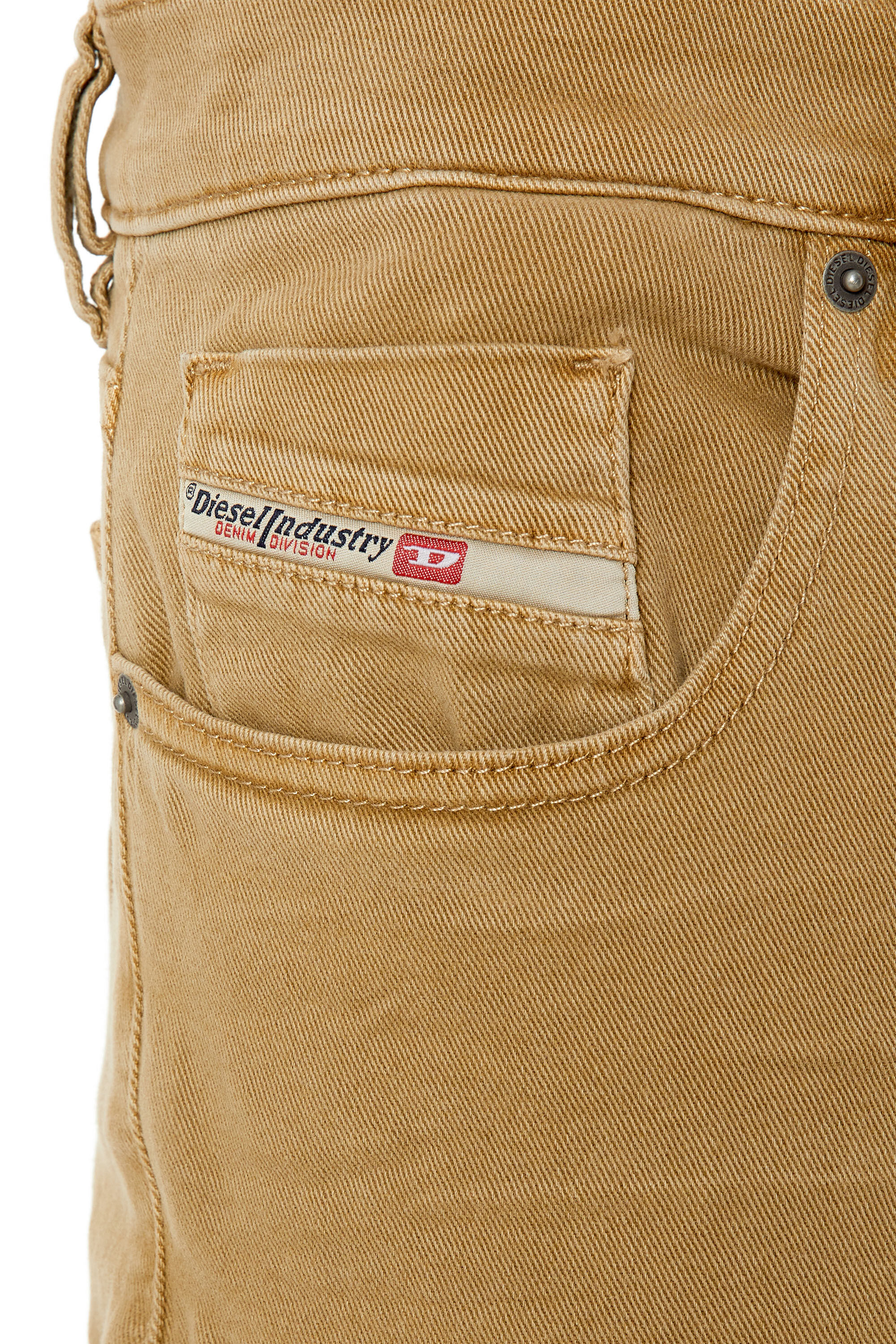 2019 D-STRUKT Man: Slim Colored Jeans | Diesel