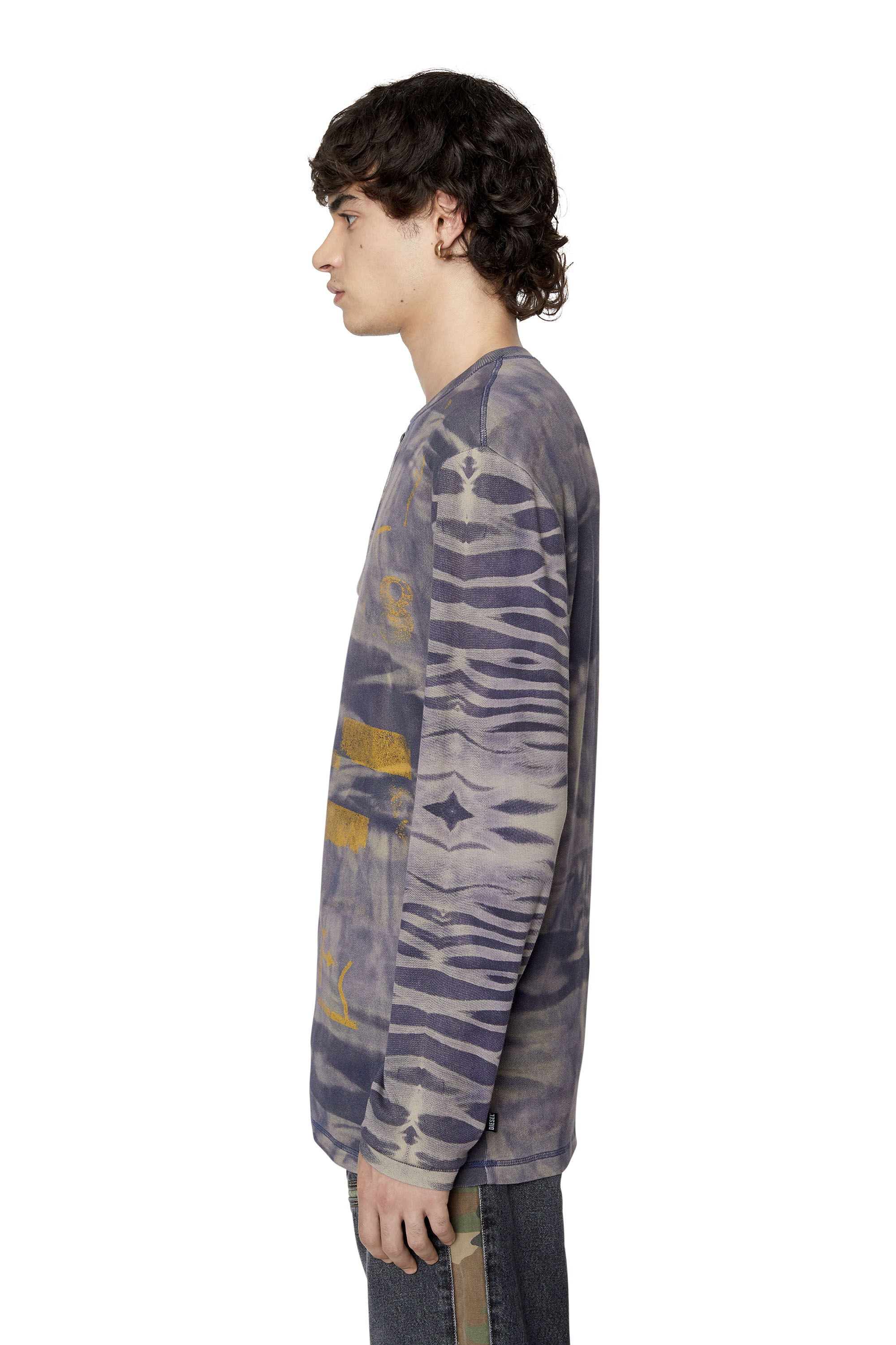 T-JUSER Man: Camo Henley shirt with vintage effect | Diesel T-JUSER Man: Camo Henley shirt with vintage effect | Diesel