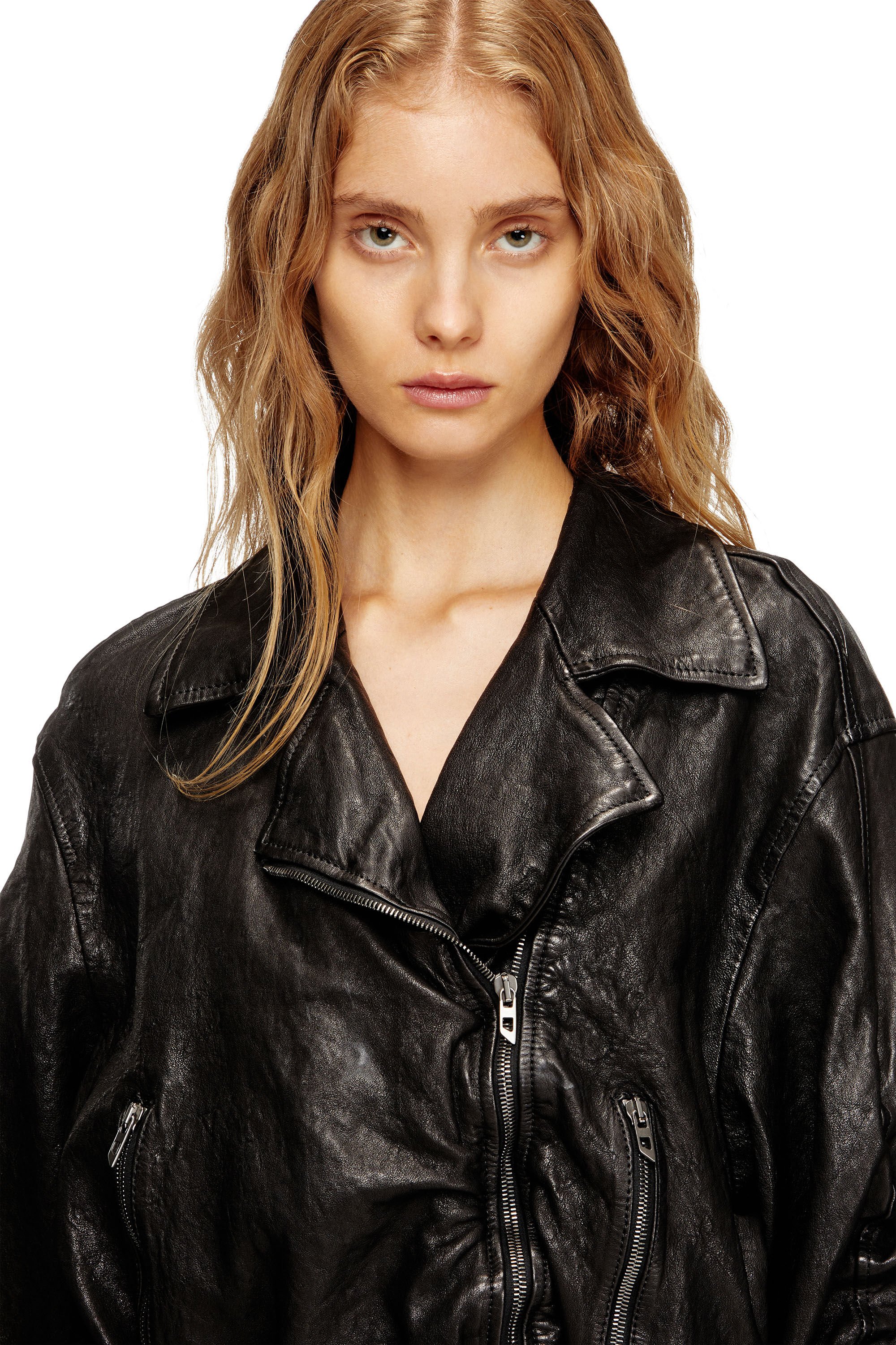 Diesel - L-OYS, Chaqueta con cinturón en cuero hervido Mujer in Negro - 4