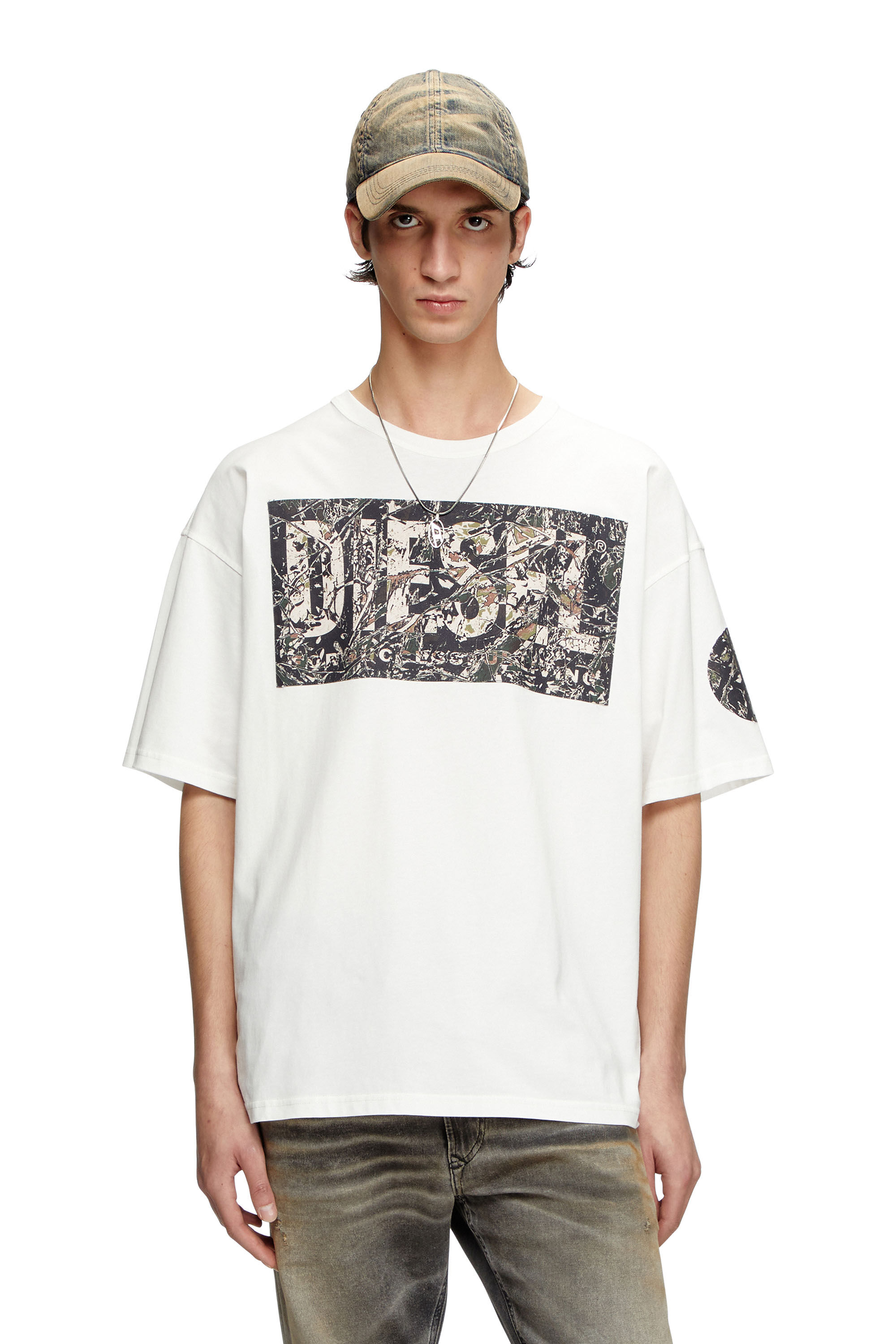 ベビーグッズも大集合 logo patch gabardine large with T-shirt Men's | Diesel | White Tシャツ+カットソー(半袖+袖なし)