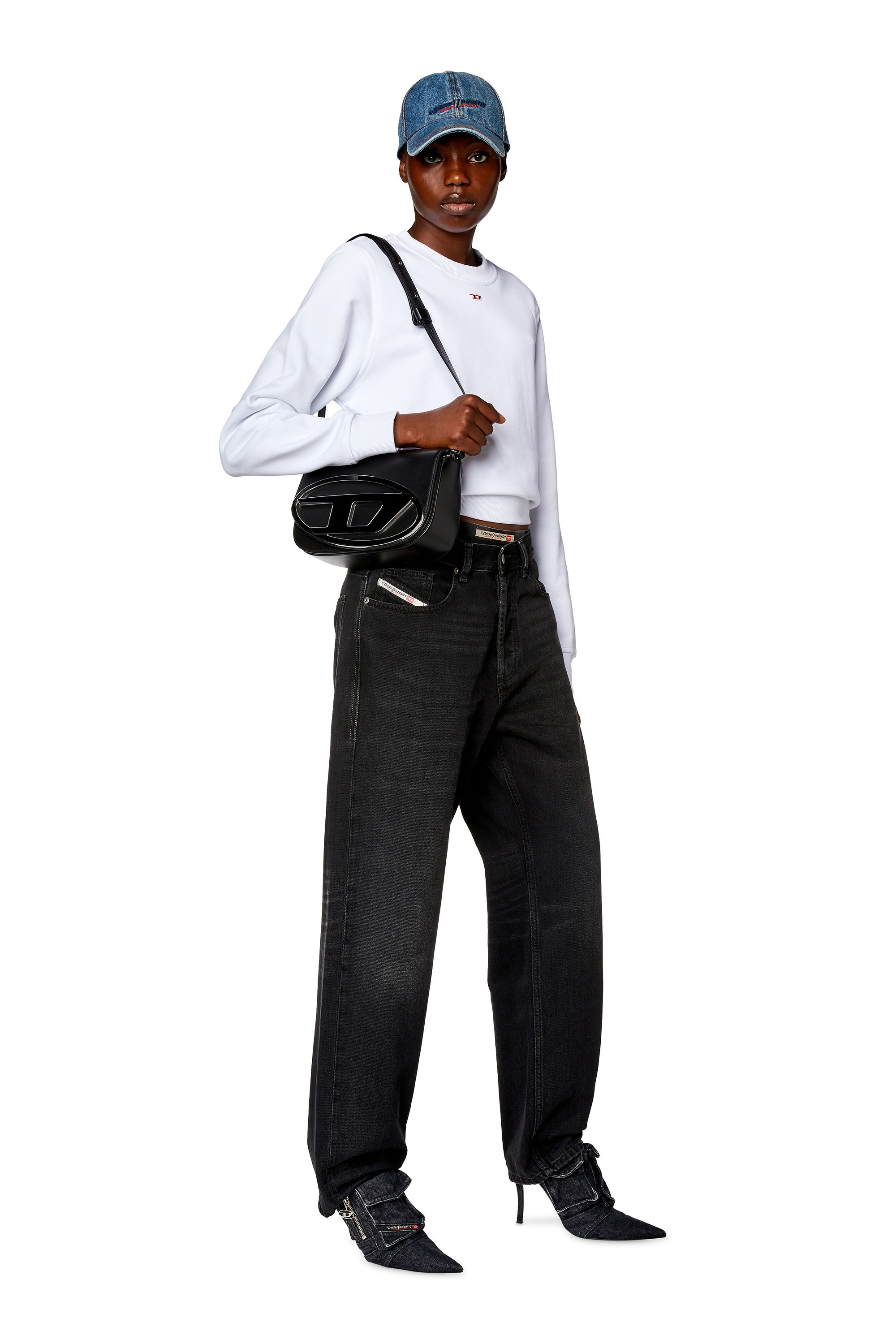 Women's 1DR M-Iconic medium shoulder bag in leather | Black | Diesel
